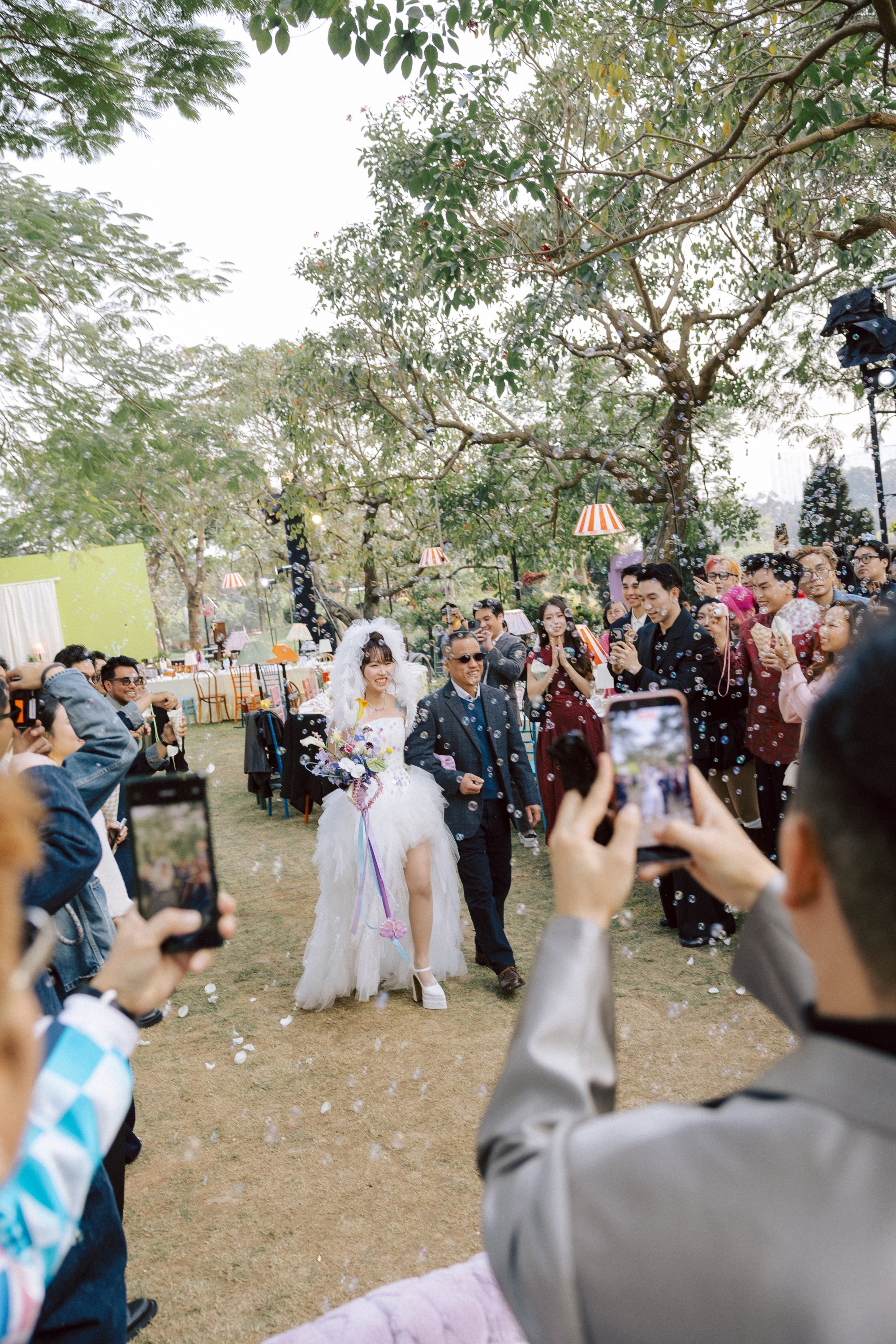 Hé lộ hôn lễ của nam ca sĩ Việt và quản lý 11 năm- Ảnh 5.