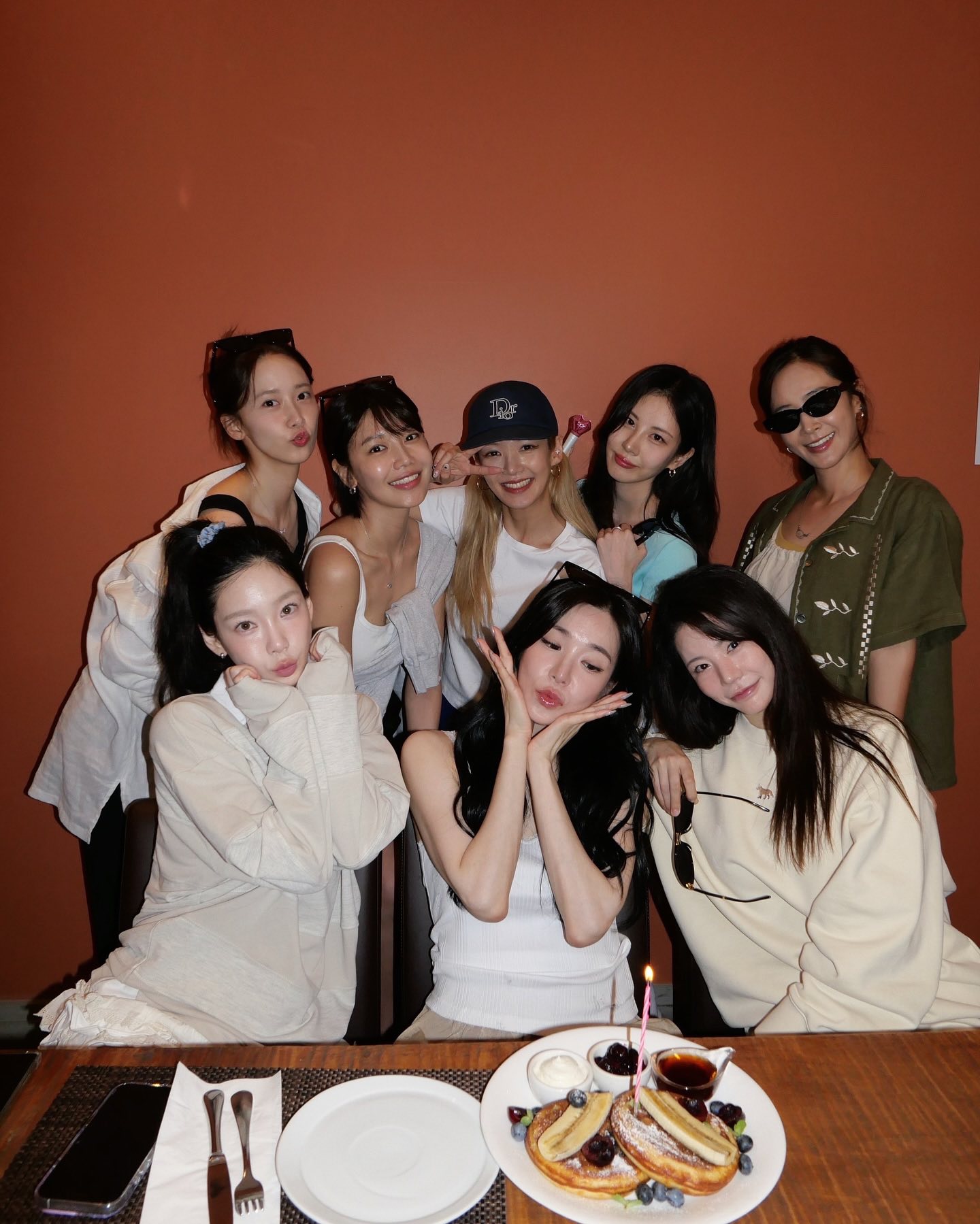 Tìm đâu ra cực phẩm như mỹ nhân này: Hát hay học giỏi nức tiếng, 19 năm vẫn trẻ đẹp, út cưng của cả showbiz- Ảnh 6.