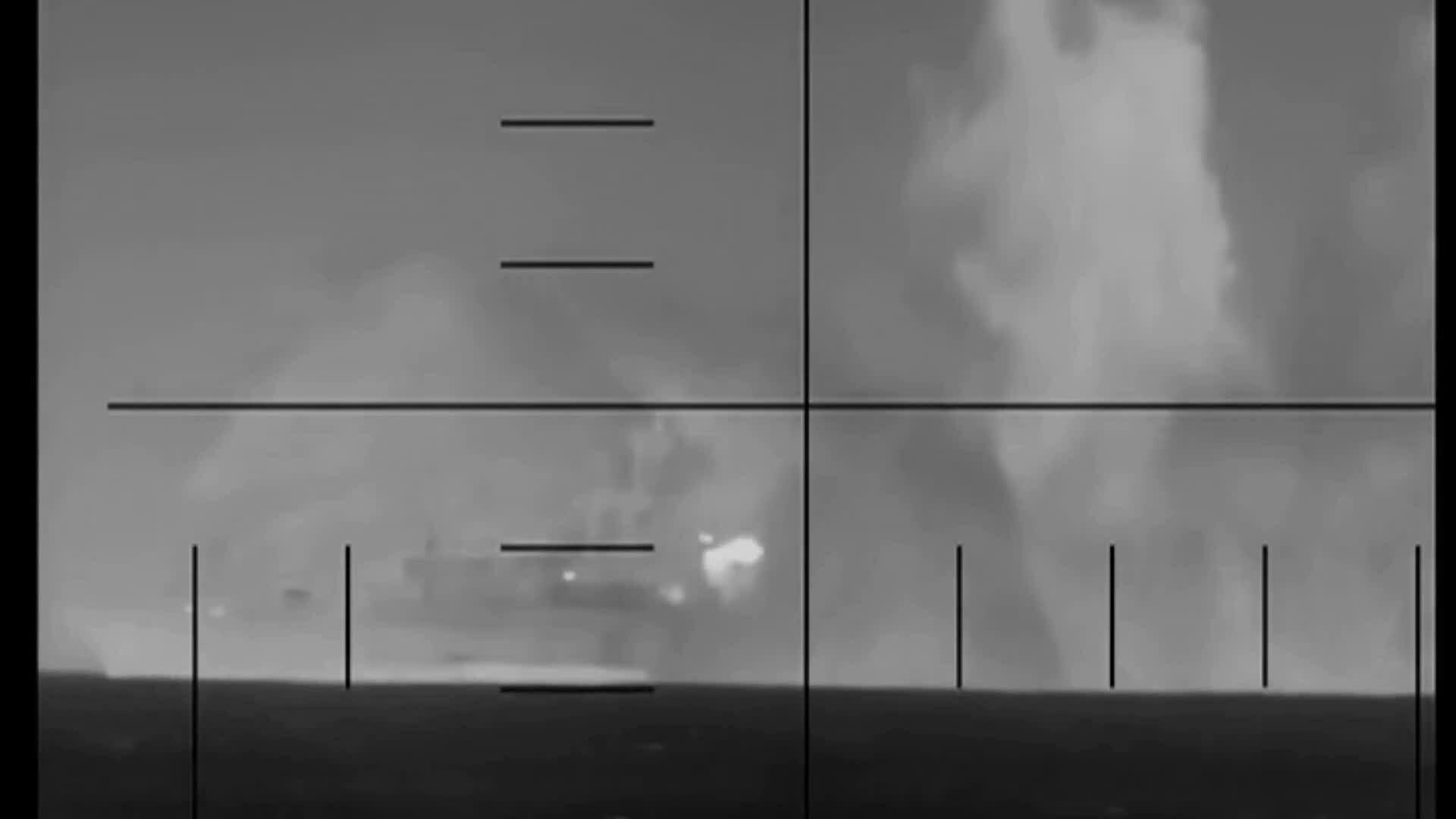 Khoảnh khắc ngư lôi Mỹ đánh chìm chiến hạm Iran