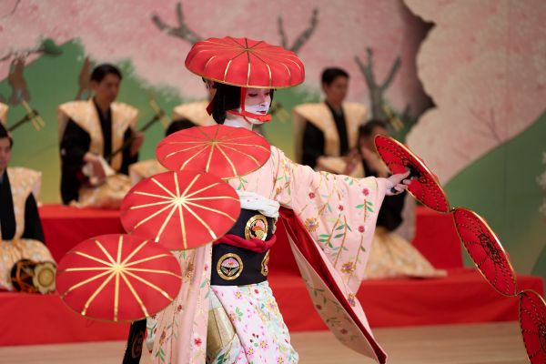 2 nam thần 3.400 tỷ đang viral khắp MXH Việt: Visual đẹp như đúc từ vàng, xem đến đời tư ai cũng sửng sốt- Ảnh 9.