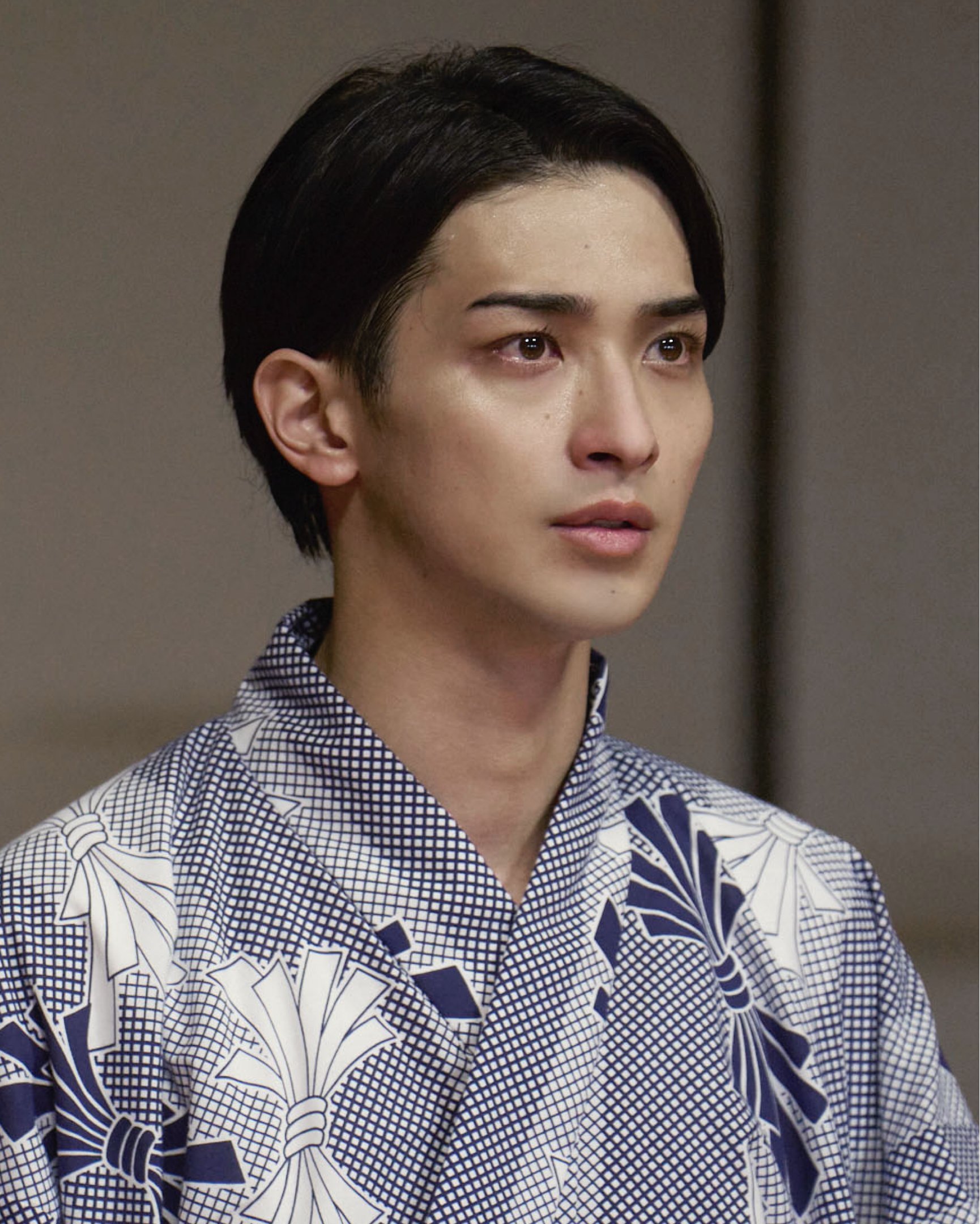 2 nam thần 3.400 tỷ đang viral khắp MXH Việt: Visual đẹp như đúc từ vàng, xem đến đời tư ai cũng sửng sốt- Ảnh 10.