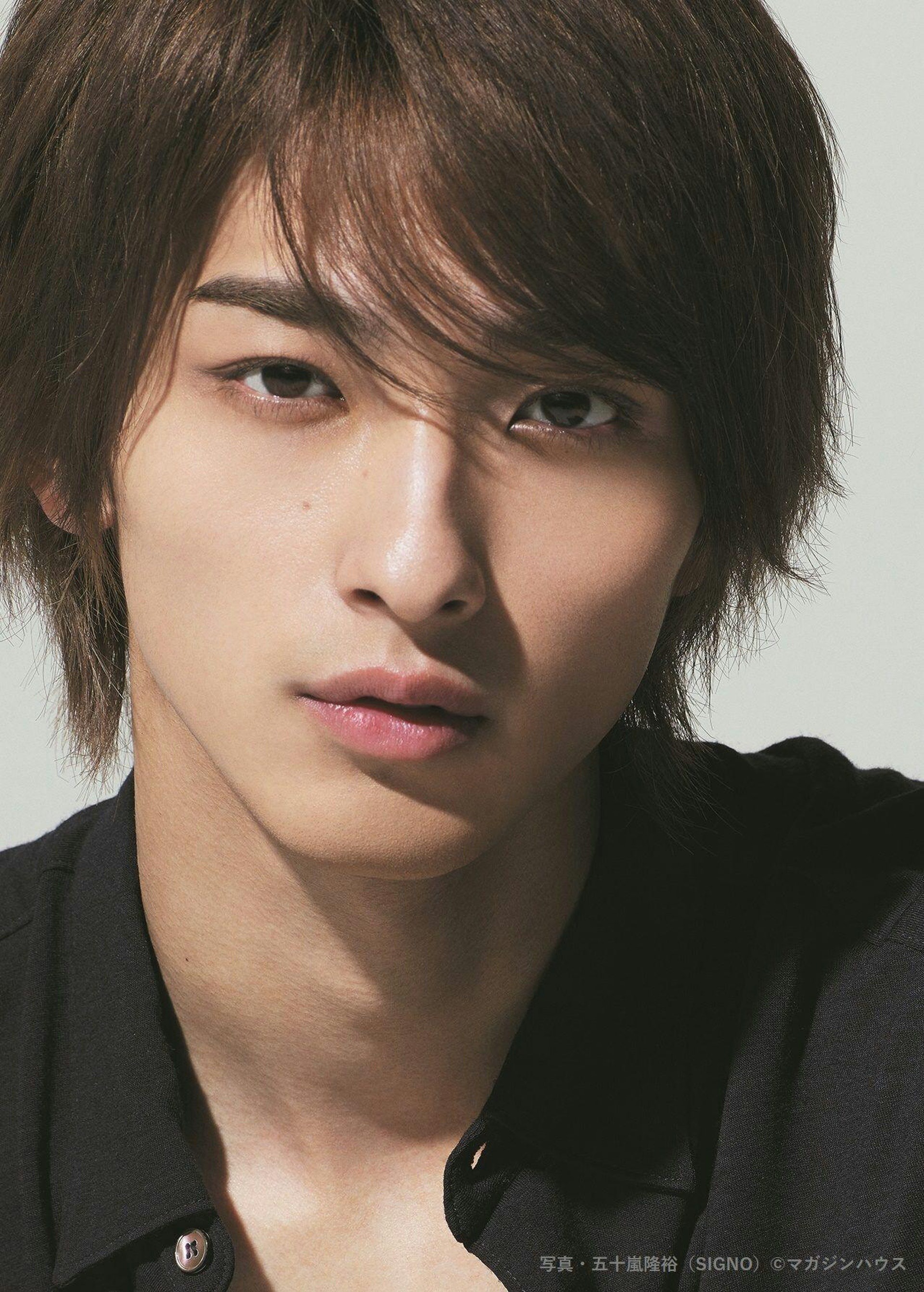 2 nam thần 3.400 tỷ đang viral khắp MXH Việt: Visual đẹp như đúc từ vàng, xem đến đời tư ai cũng sửng sốt- Ảnh 13.