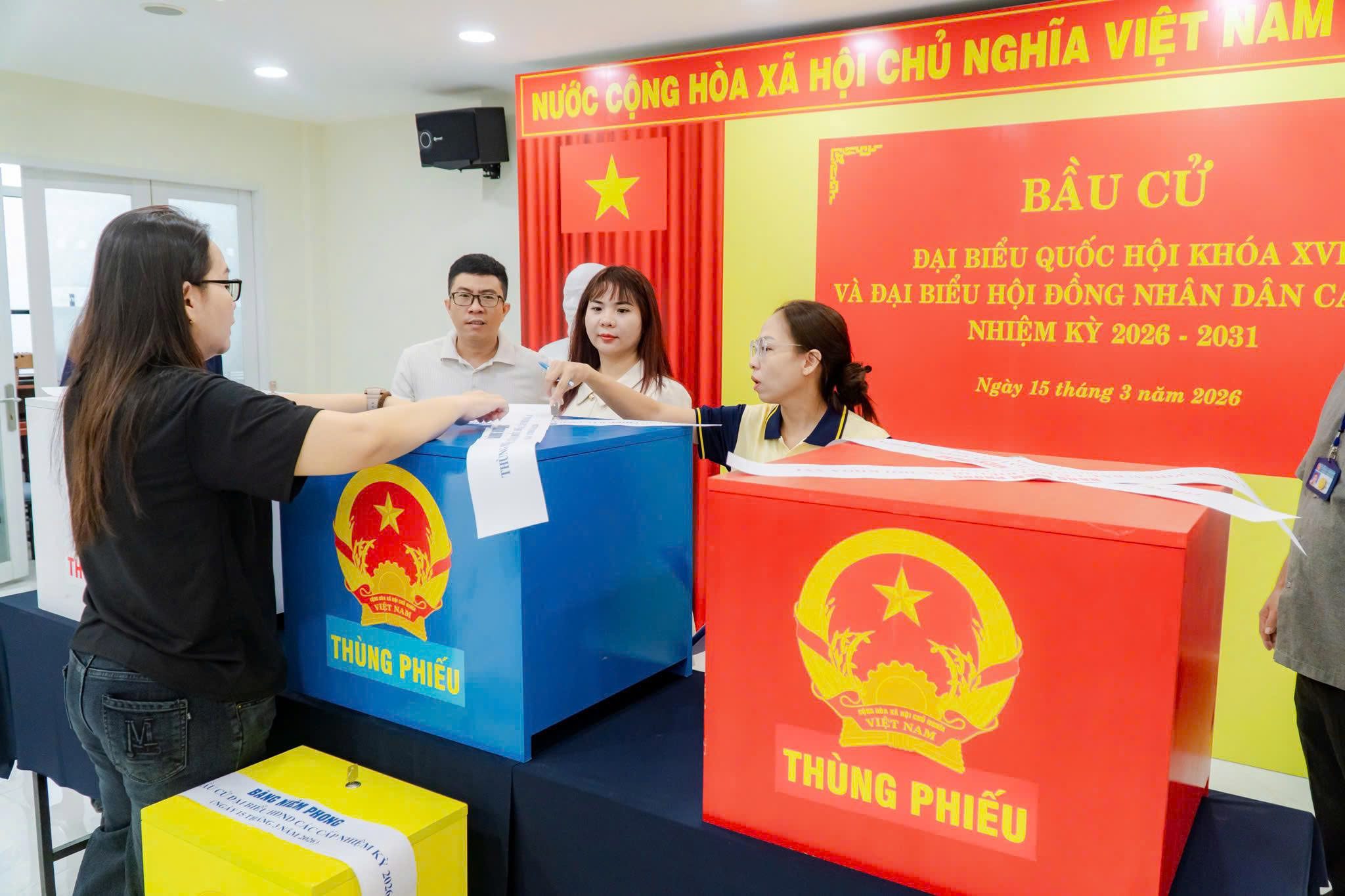 Gửi gắm niềm tin qua từng lá phiếu - Ảnh 5.