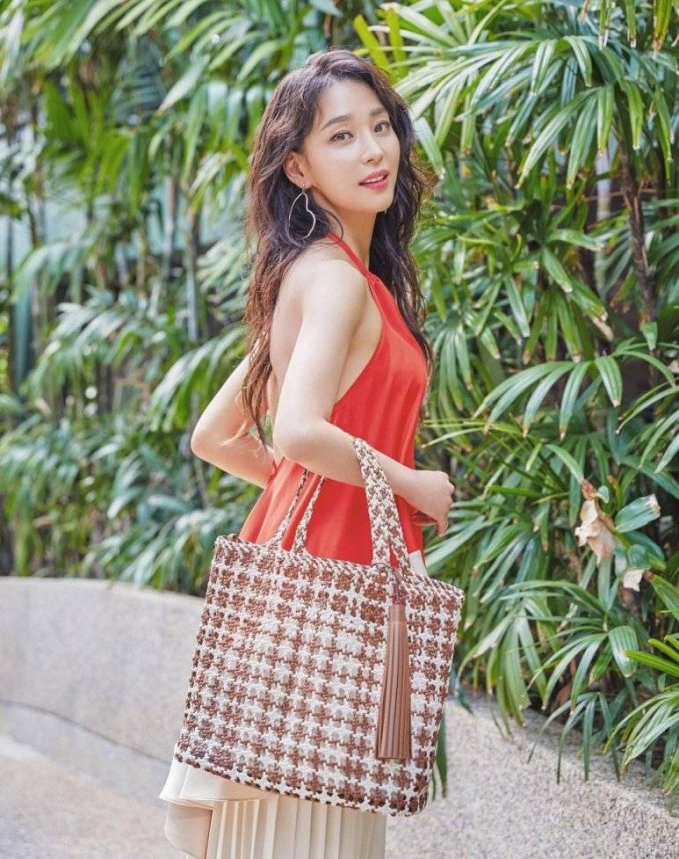 Đại mỹ nhân showbiz phải nuôi chồng thất nghiệp 7 năm, cãi nhau với ông xã 1 lần/tuần: “Anh ta rất hay lèm bèm”- Ảnh 5.