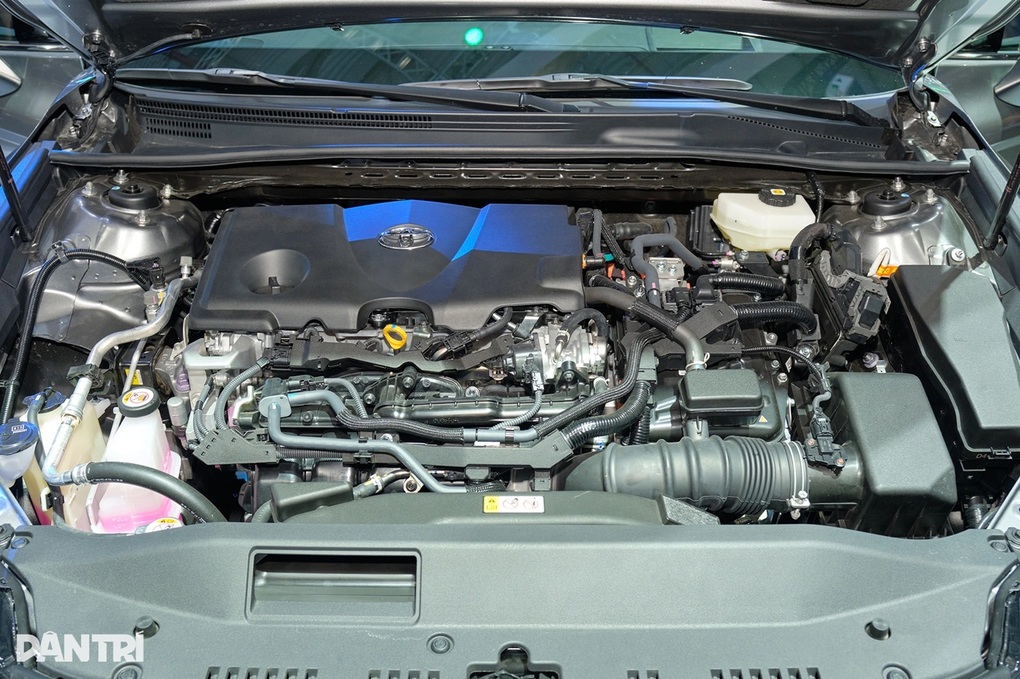 Bán ra 69 xe trong hai tháng, Camry vẫn giữ thế “độc tôn” phân khúc - 5