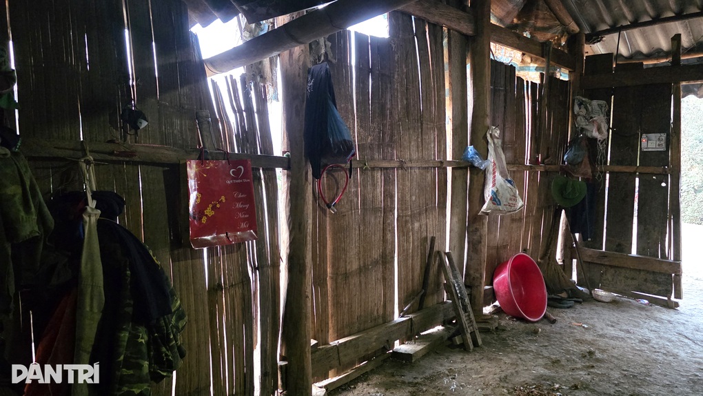 Người phụ nữ nghèo oằn vai gánh 6 phận đời trong căn nhà dột nát - 5