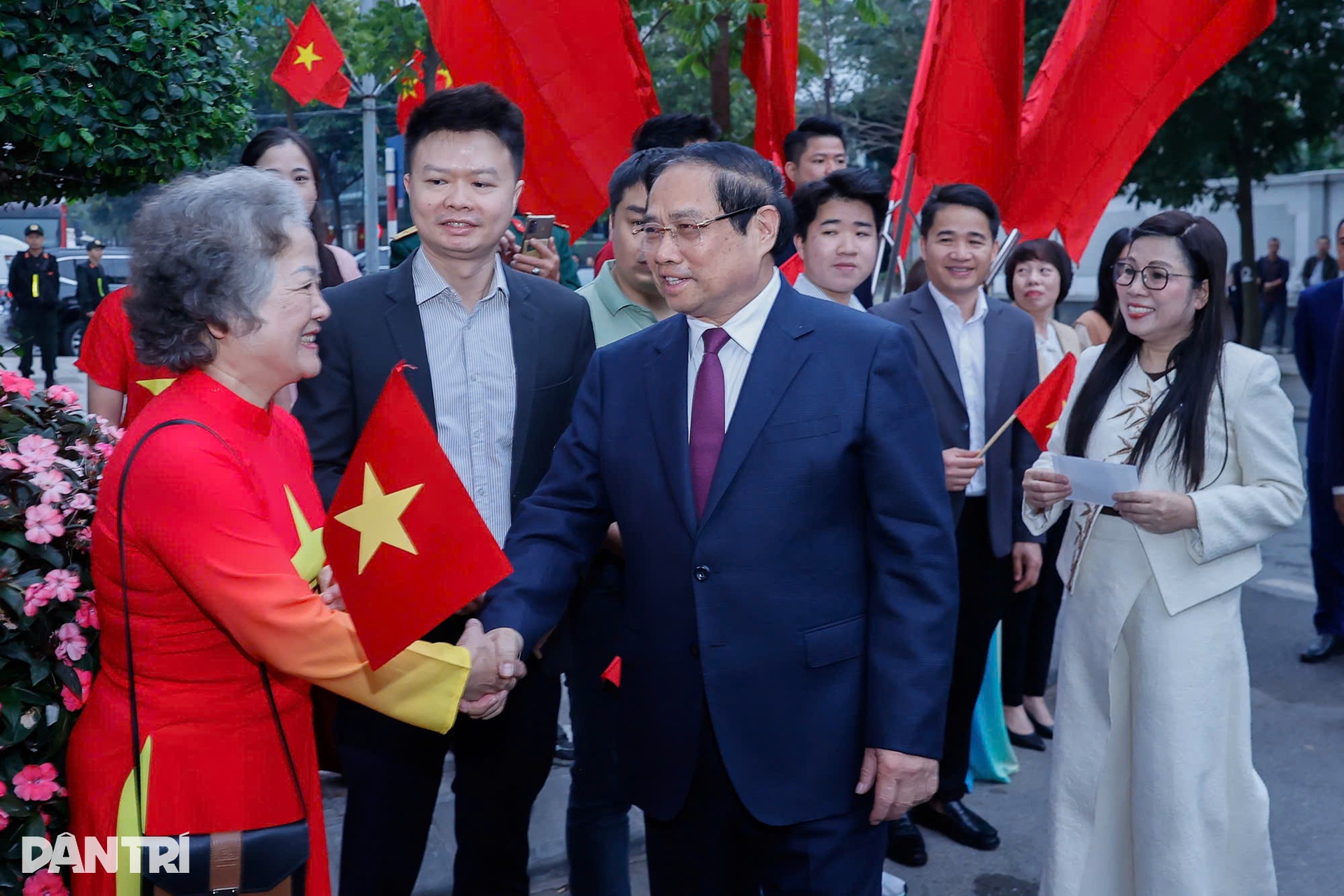 Cử tri trên cả nước hân hoan đi bầu cử - 8 Cử tri trên cả nước hân hoan đi bầu cử - 8