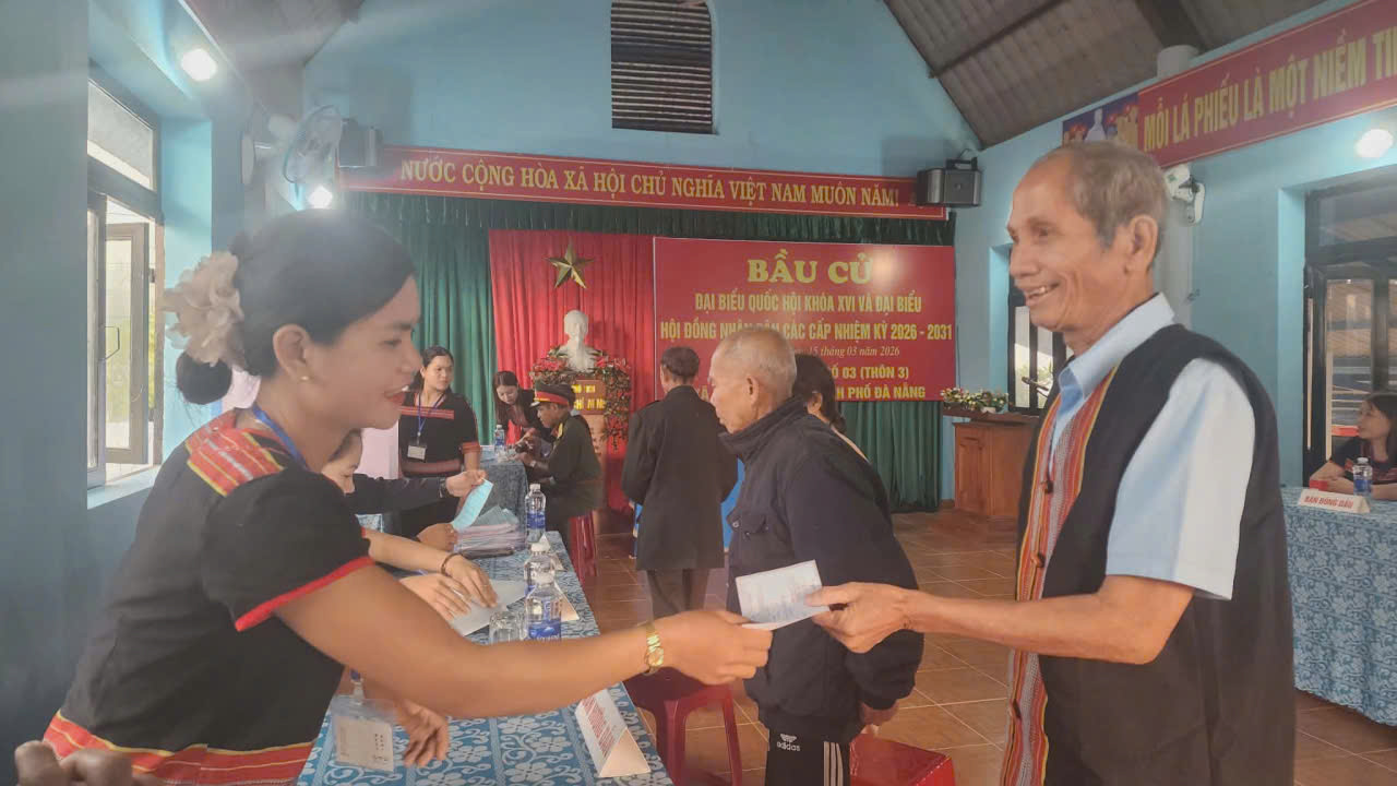 Phó Chủ tịch Quốc hội Trần Quang Phương tham gia bầu cử tại Đà Nẵng 2026 - Ảnh 23. Phó Chủ tịch Quốc hội Trần Quang Phương tham gia bầu cử tại Đà Nẵng 2026 - Ảnh 23.