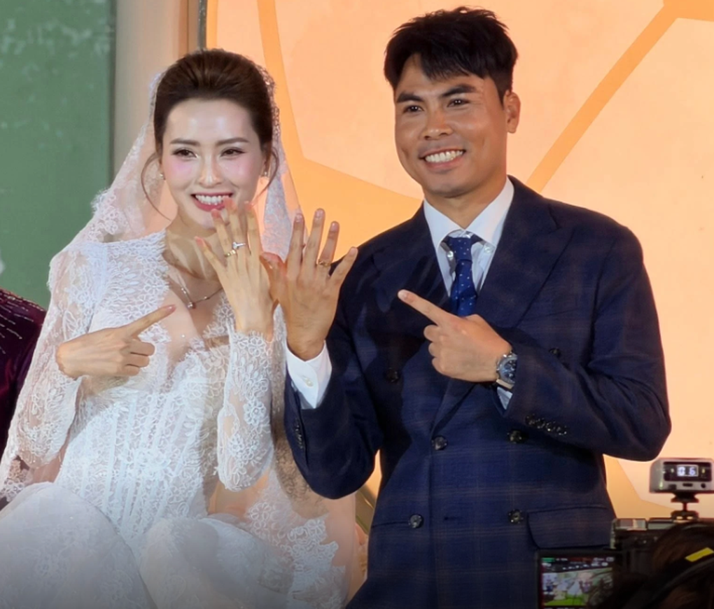 Mẹ vợ làm thơ tặng Đức Huy trong lễ cưới với MC Mù Tạt - 3