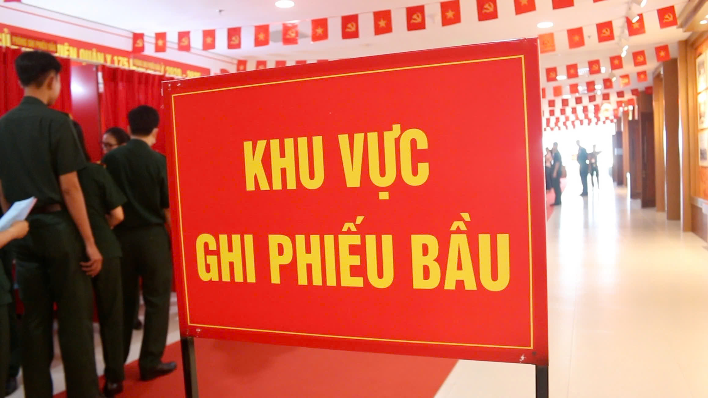 Mang thùng phiếu đến giường bệnh  - Ảnh 7.