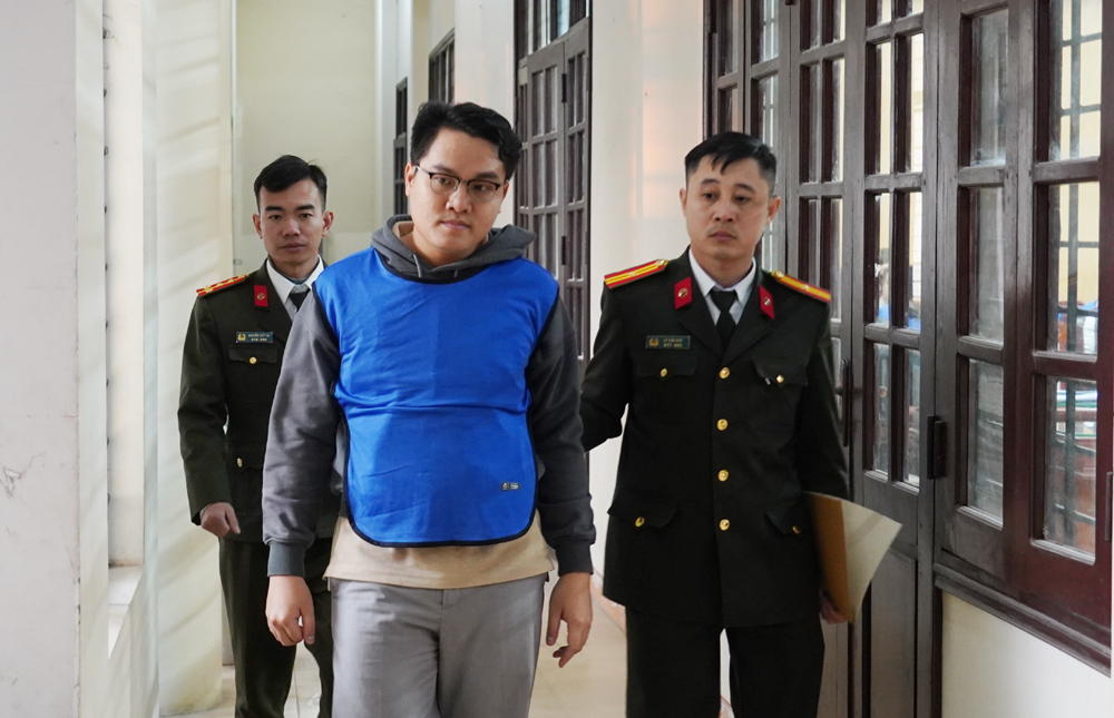 Chân dung 'Chủ tịch' Nguyễn Băng Thảo SN 1990 của 'Tập đoàn công nghệ triệu đô' lừa đảo 42.000 người- Ảnh 3. Chân dung 'Chủ tịch' Nguyễn Băng Thảo SN 1990 của 'Tập đoàn công nghệ triệu đô' lừa đảo 42.000 người- Ảnh 3.