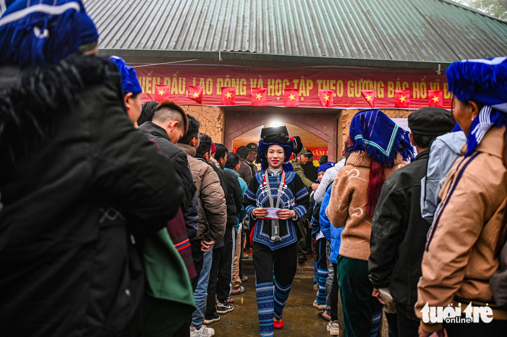 Đồng bào vùng biên cương rộn ràng trong ngày hội non sông 10 bầu cử - Ảnh 10.