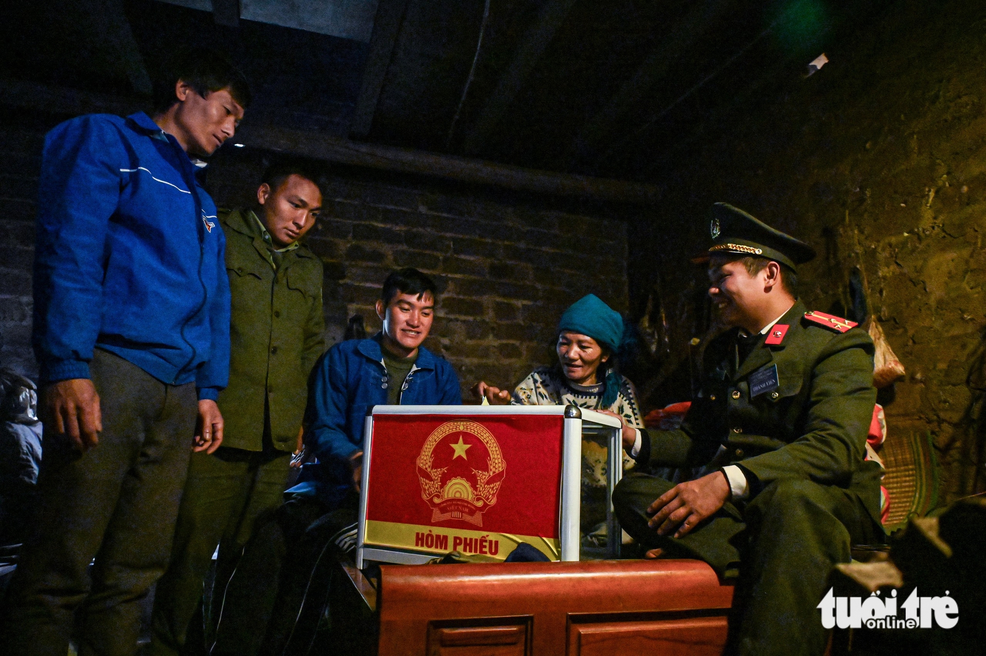 Đồng bào vùng biên cương rộn ràng trong ngày hội non sông 14 bầu cử - Ảnh 14.