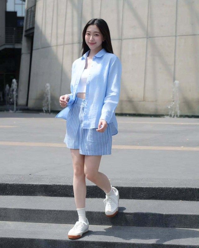 Diện trang phục kẻ sọc dọc, nàng dễ dàng 'ăn gian' chiều cao đầy tinh tế- Ảnh 7.