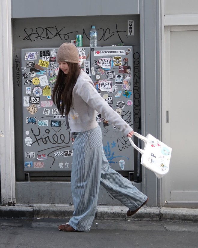 Diện trang phục kẻ sọc dọc, nàng dễ dàng 'ăn gian' chiều cao đầy tinh tế- Ảnh 9.