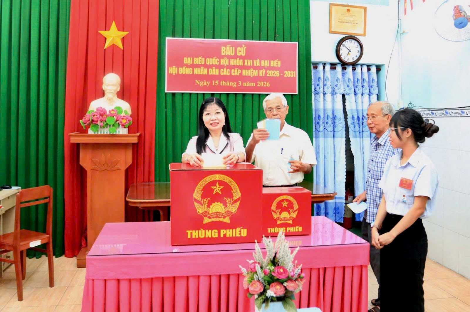 Cử tri Cần Thơ, Vĩnh Long, An Giang và Tây Ninh phấn khởi đi bỏ phiếu 16 CLIP: Rộn ràng ngày bầu cử tại Cần Thơ, Vĩnh Long, An Giang, Tây Ninh - Ảnh 18.