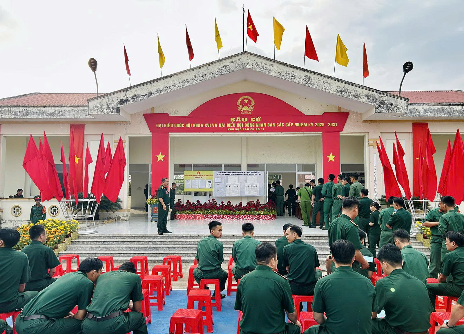 Cử tri Cần Thơ, Vĩnh Long, An Giang và Tây Ninh phấn khởi đi bỏ phiếu 23 CLIP: Rộn ràng ngày bầu cử tại Cần Thơ, Vĩnh Long, An Giang, Tây Ninh - Ảnh 25.