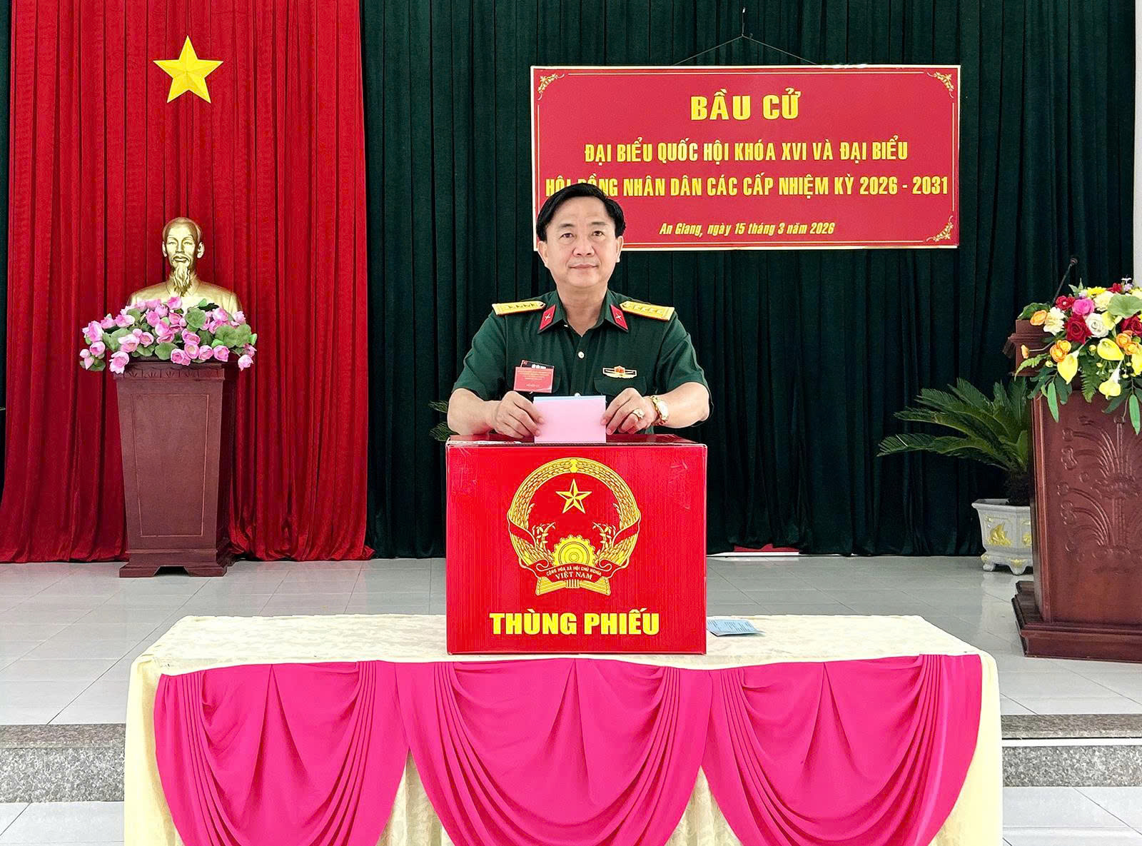 Cử tri Cần Thơ, Vĩnh Long, An Giang và Tây Ninh phấn khởi đi bỏ phiếu 24 CLIP: Rộn ràng ngày bầu cử tại Cần Thơ, Vĩnh Long, An Giang, Tây Ninh - Ảnh 26.