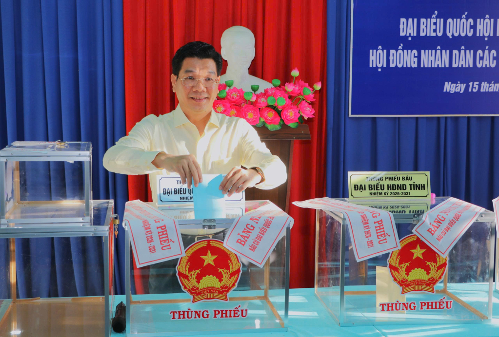 Cử tri Cần Thơ, Vĩnh Long, An Giang và Tây Ninh phấn khởi đi bỏ phiếu 31 CLIP: Rộn ràng ngày bầu cử tại Cần Thơ, Vĩnh Long, An Giang, Tây Ninh - Ảnh 33.