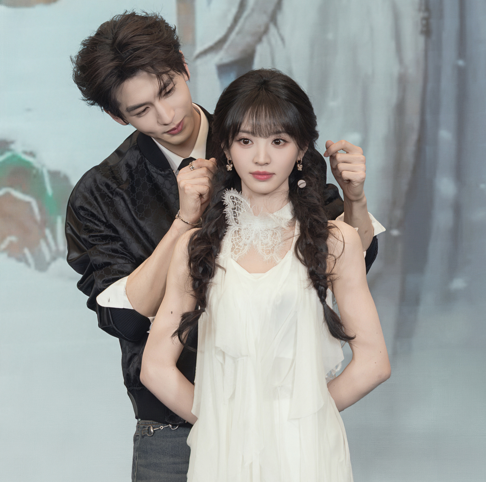 Cô dâu chú rể đang gây tranh cãi khắp MXH: Visual 10 điểm tuyệt đối nhưng thở thôi cũng bị mắng 