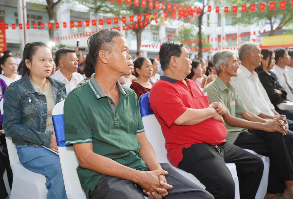 chum-anh-bau-cu-tphcm 7.jpg