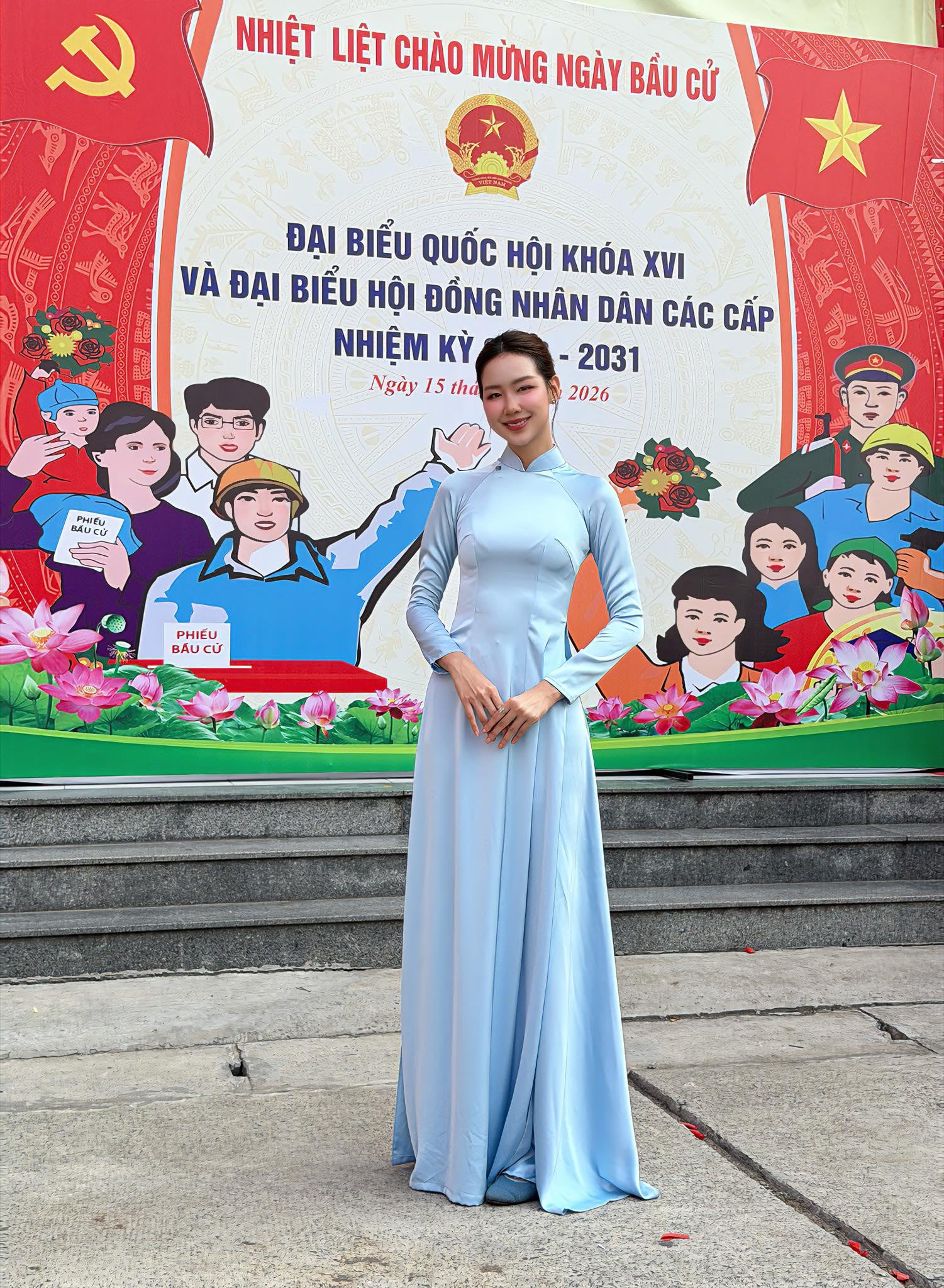 Quyền Linh, Phương Mỹ Chi… cùng dàn sao Việt háo hức đi bầu cử- Ảnh 6. Quyền Linh, Phương Mỹ Chi… cùng dàn sao Việt háo hức đi bầu cử- Ảnh 6.