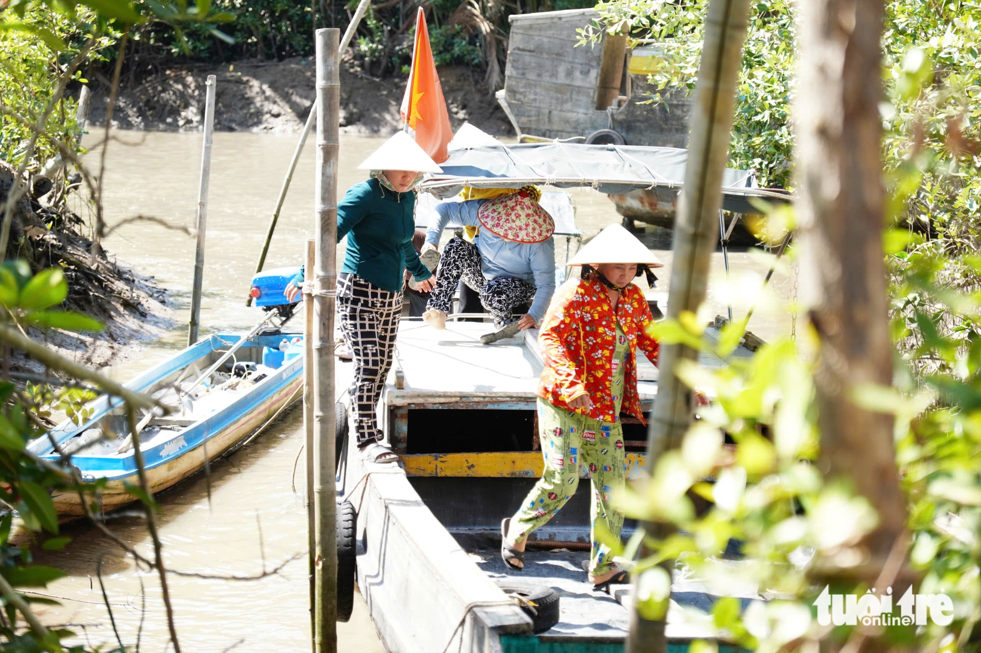 Rời chốt giữ rừng, vượt biển đi bầu cử ở xã đảo Thạnh An 3 Thiềng Liềng - Ảnh 3.