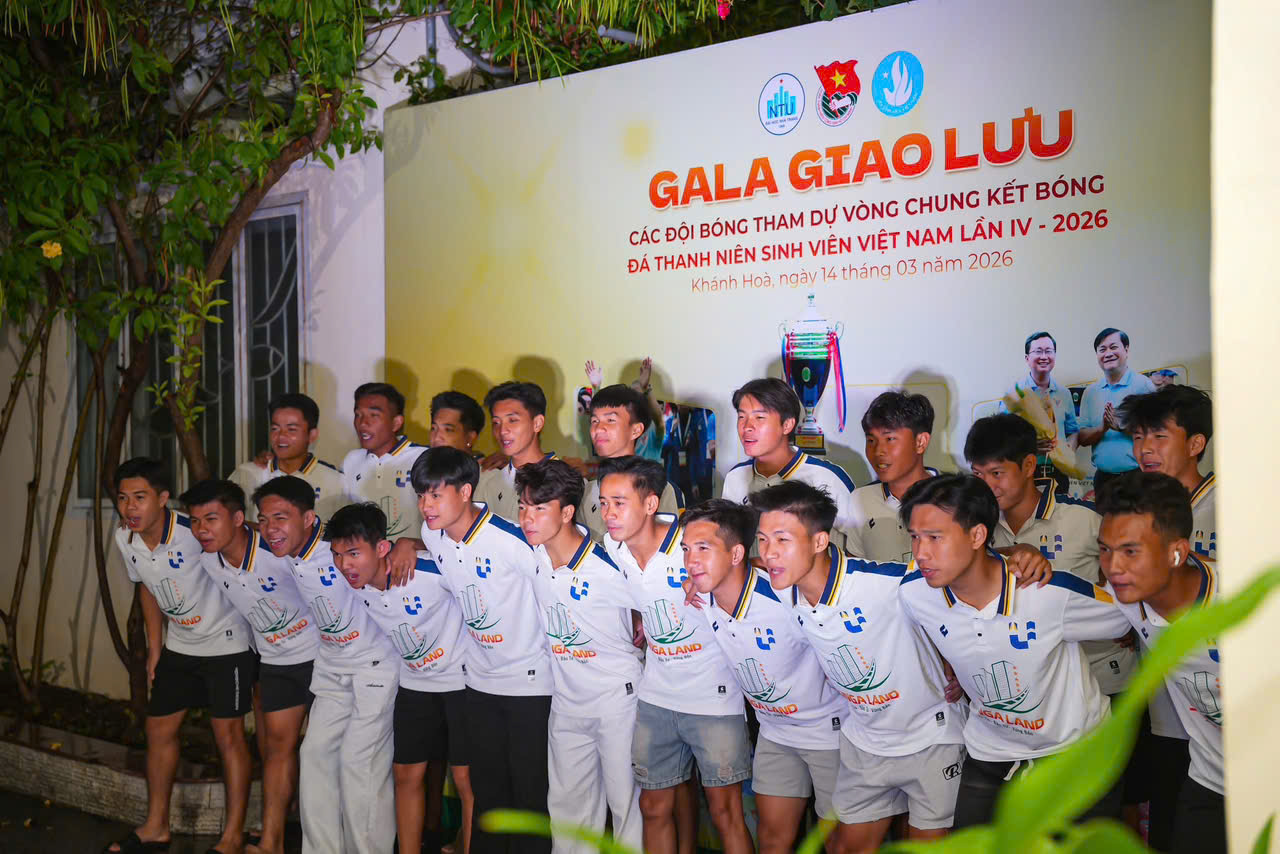 Khi bóng đá thắt chặt tình đoàn kết sinh viên- Ảnh 6. Khi bóng đá thắt chặt tình đoàn kết sinh viên- Ảnh 6.