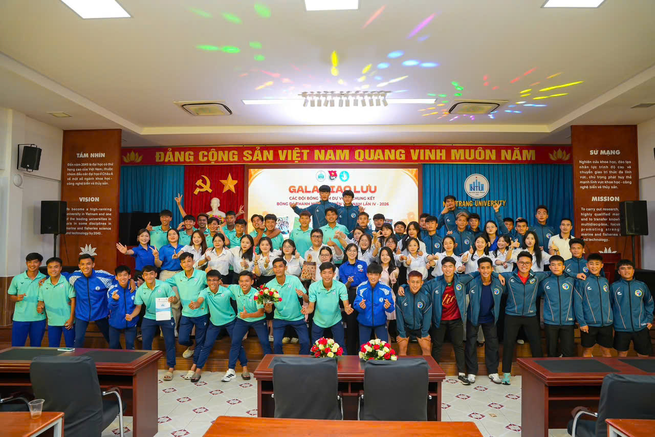 Khi bóng đá thắt chặt tình đoàn kết sinh viên- Ảnh 16. Khi bóng đá thắt chặt tình đoàn kết sinh viên- Ảnh 16.