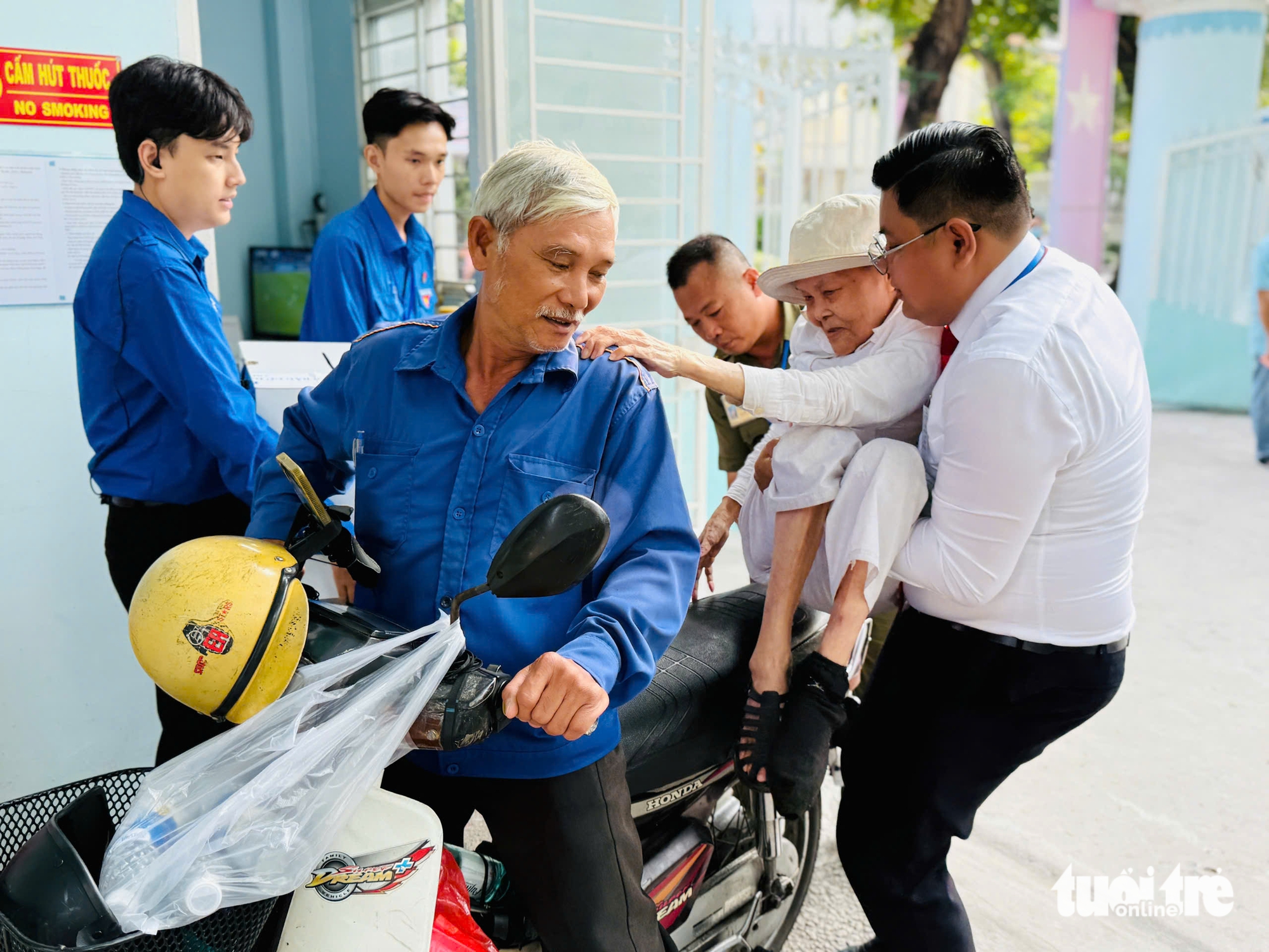 Gần 79 triệu cử tri cả nước tham dự 'ngày hội non sông' - Ảnh 9.