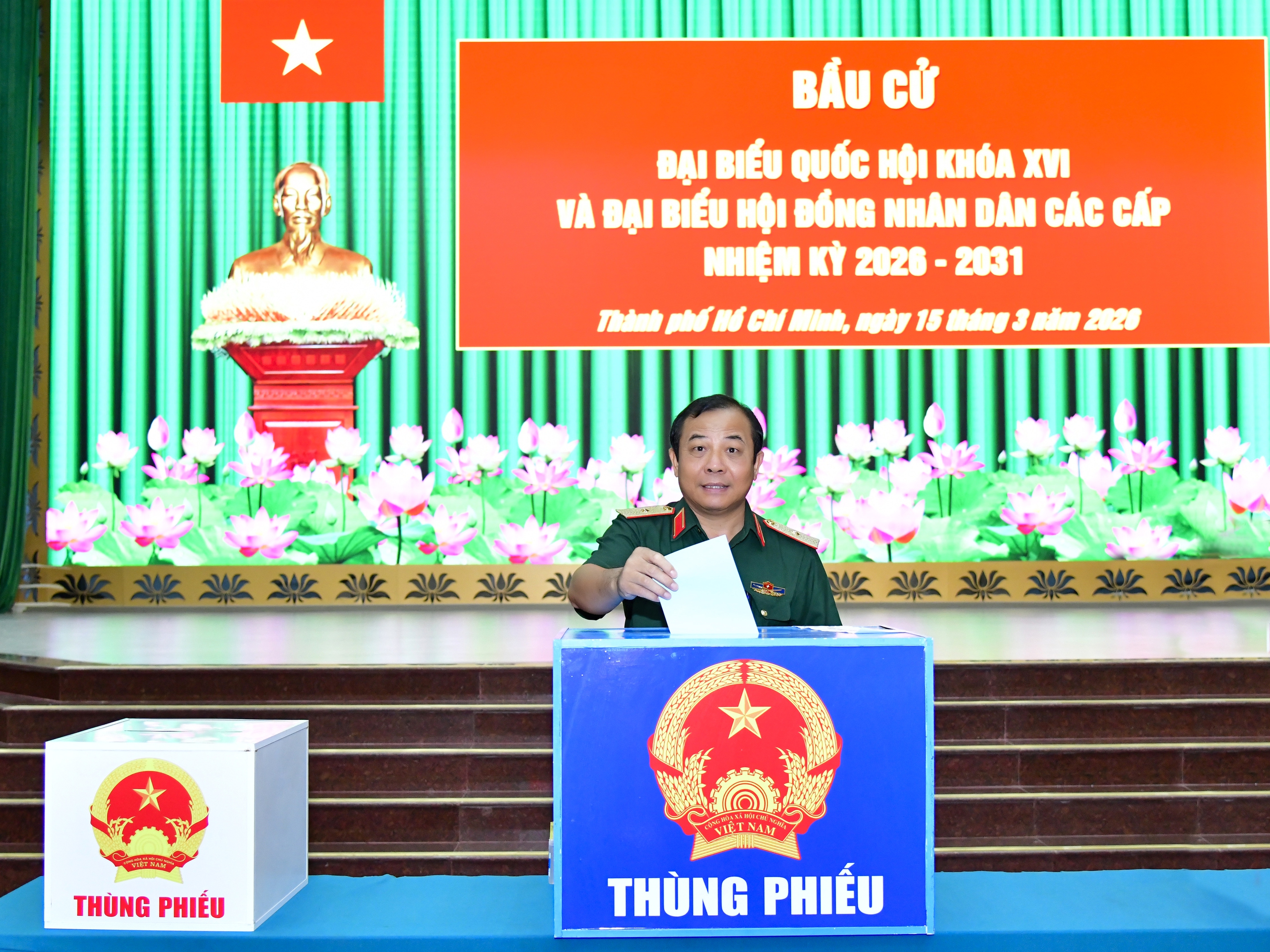 9,6 triệu cử tri TP.HCM bầu cử, có nhà nghiên cứu Nguyễn Đình Tư 106 tuổi- Ảnh 10.