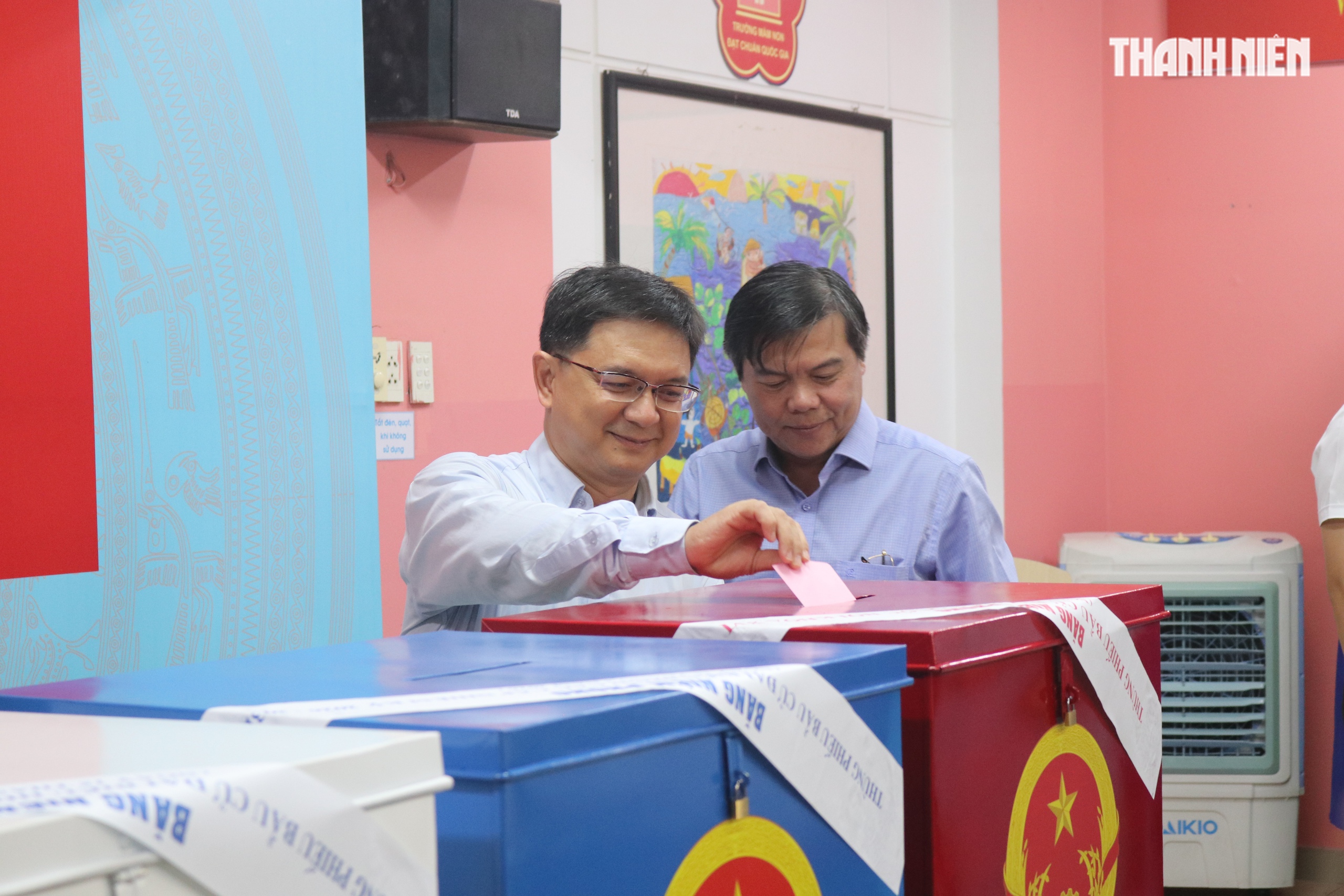 9,6 triệu cử tri TP.HCM bầu cử, có nhà nghiên cứu Nguyễn Đình Tư 106 tuổi- Ảnh 13.