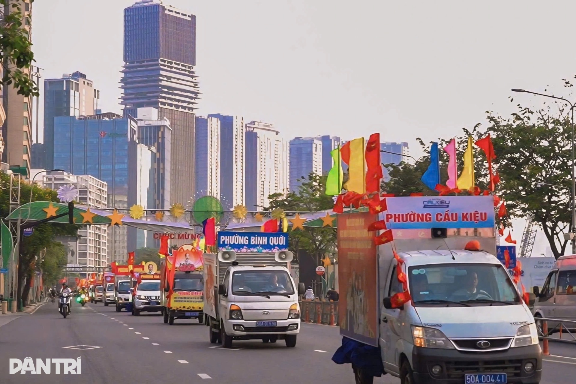 Lãnh đạo, nguyên lãnh đạo và hơn 9,6 triệu cử tri TPHCM đi bầu cử - 15