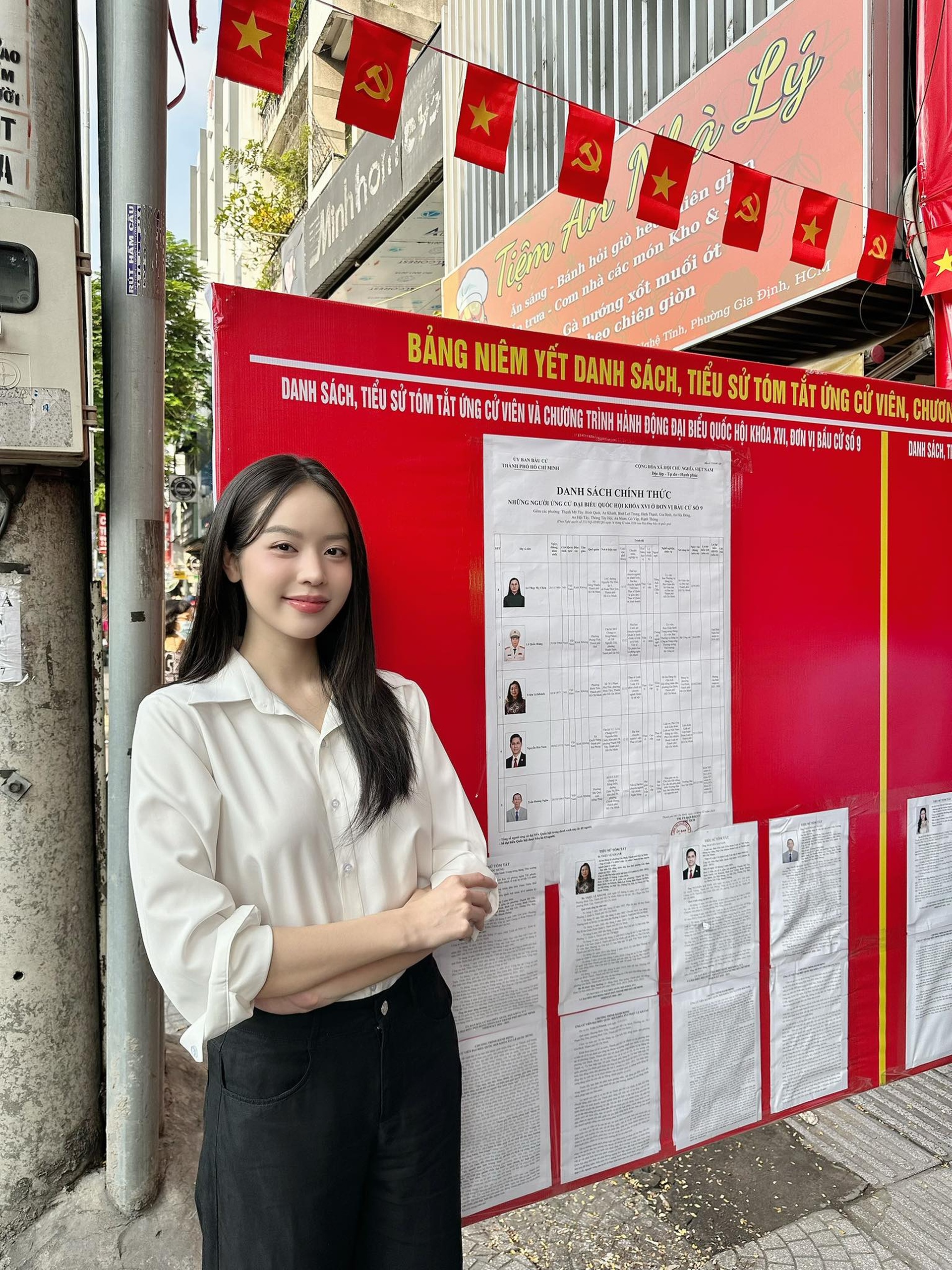 Hoa hậu Thanh Thủy, nhạc sĩ Nguyễn Văn Chung hào hứng trong ngày bầu cử - 4