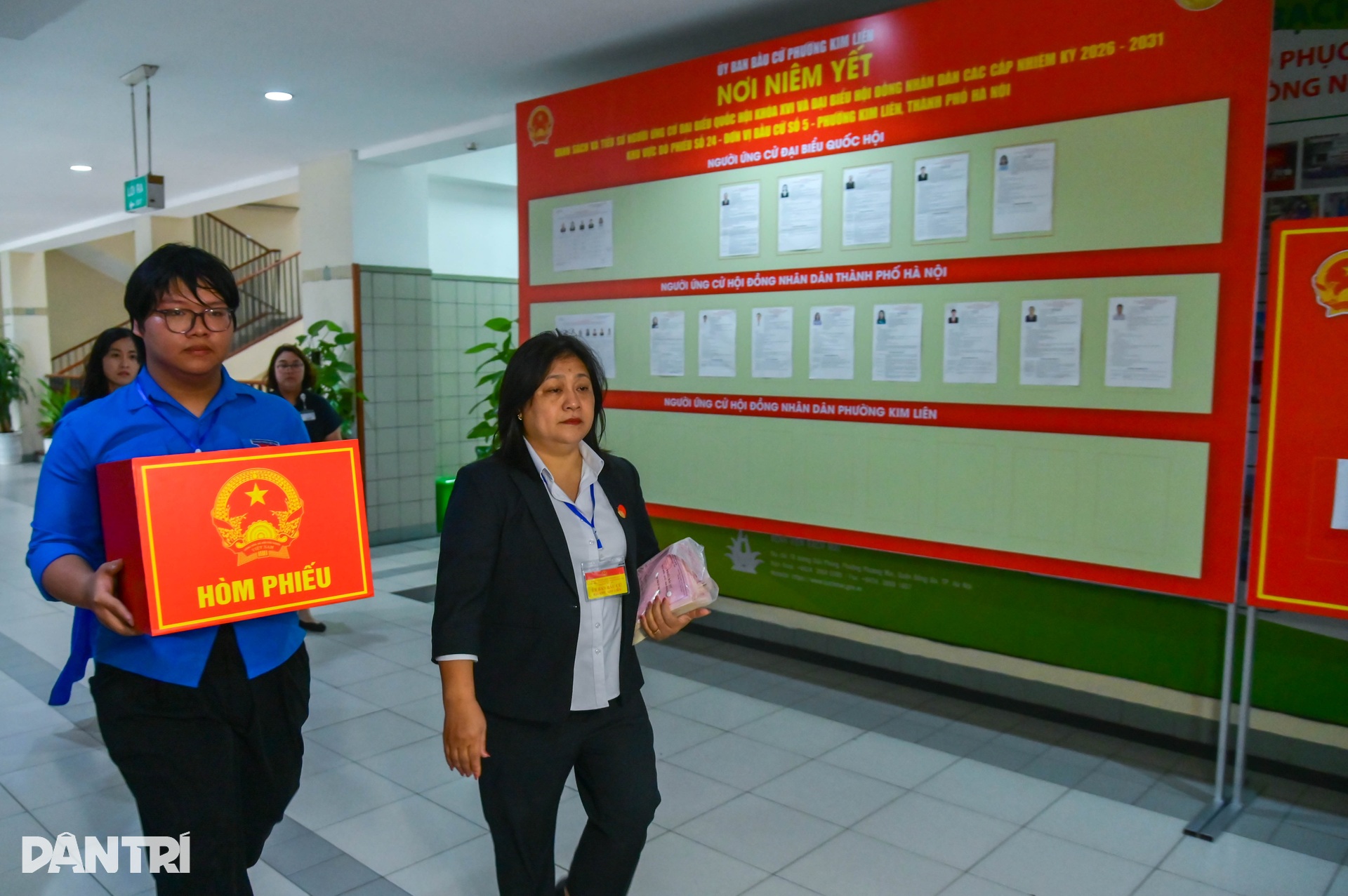 Những cử tri bỏ phiếu trên giường bệnh trong Ngày hội non sông - 3 Những cử tri bỏ phiếu trên giường bệnh trong Ngày hội non sông - 3