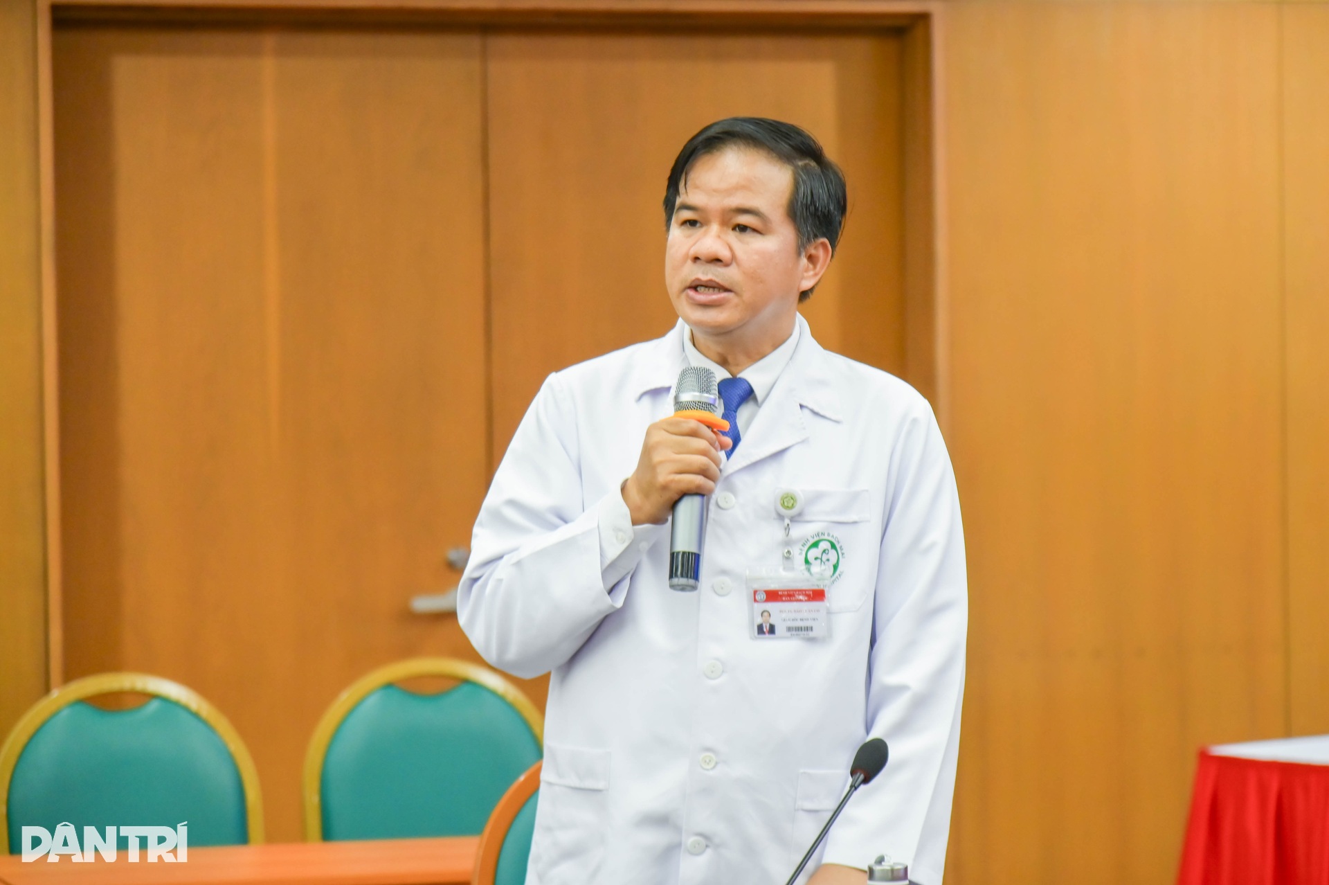 Những cử tri bỏ phiếu trên giường bệnh trong Ngày hội non sông - 7 Những cử tri bỏ phiếu trên giường bệnh trong Ngày hội non sông - 7