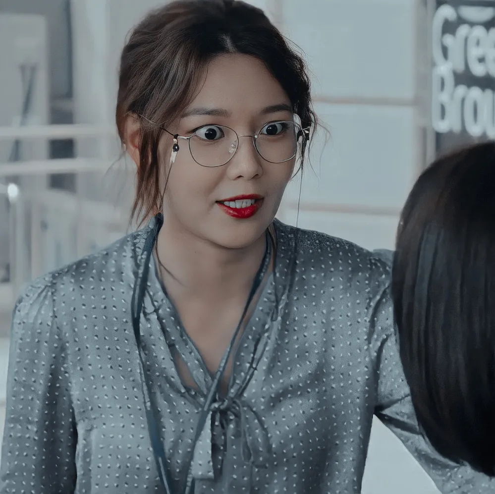 Mỹ nhân duy nhất “tham” center mà không ai ghét nổi, sống cuộc đời như công chúa ngôn tình- Ảnh 4.