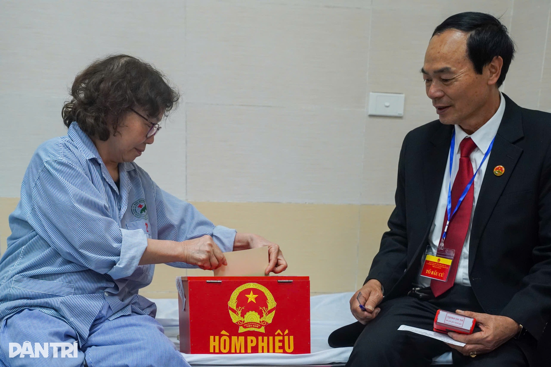 Những lá phiếu mang theo kỳ vọng của bệnh nhân hiểm nghèo - 10 Những lá phiếu mang theo kỳ vọng của bệnh nhân hiểm nghèo - 10