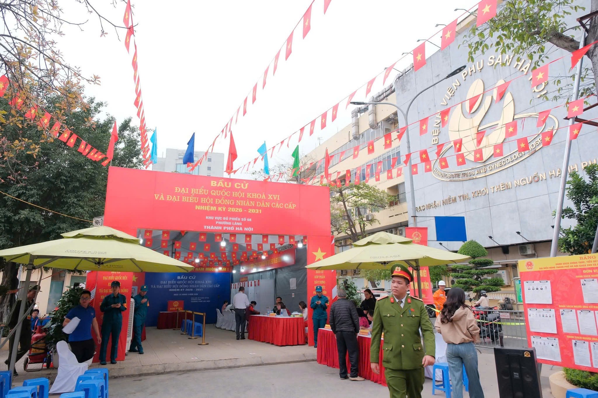 Những lá phiếu mang theo kỳ vọng của bệnh nhân hiểm nghèo - 14 Những lá phiếu mang theo kỳ vọng của bệnh nhân hiểm nghèo - 14