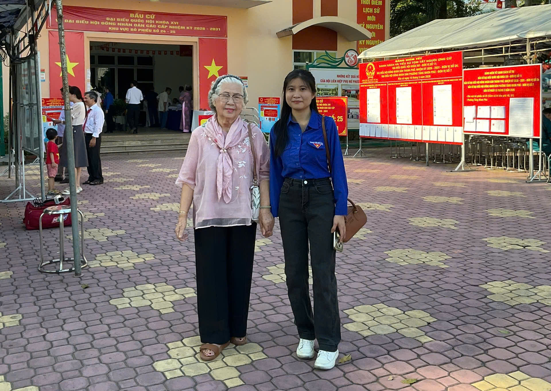 TP HCM: Tưng bừng 