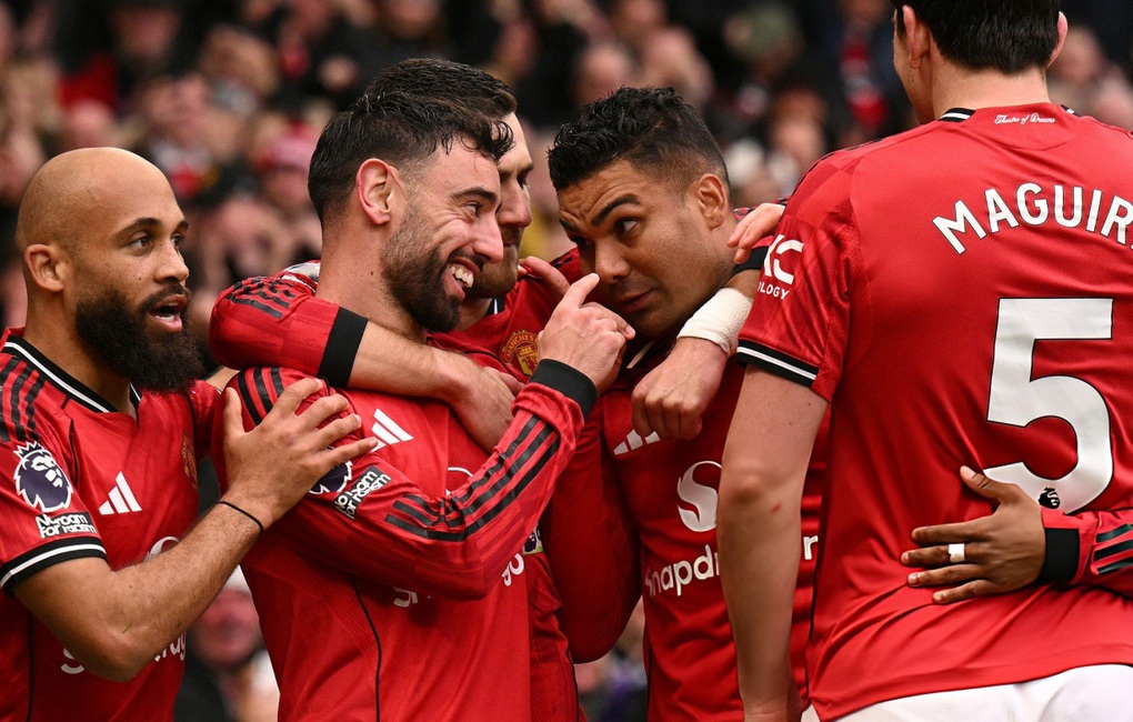 Man Utd hạ gục Aston Villa, xây chắc vị trí dự Champions League - 2