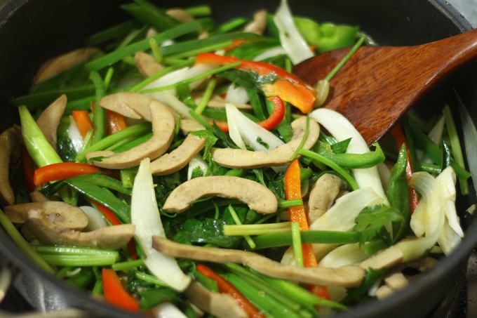 Một món ăn nhiều người chê nhưng lại có lợi ích khó tin 9 Từ cật heo có thể chế biến thành nhiều món ngon như cật xào hành tây, ớt chuông xanh đỏ hoặc hoa thiên lý, đậu cô ve..