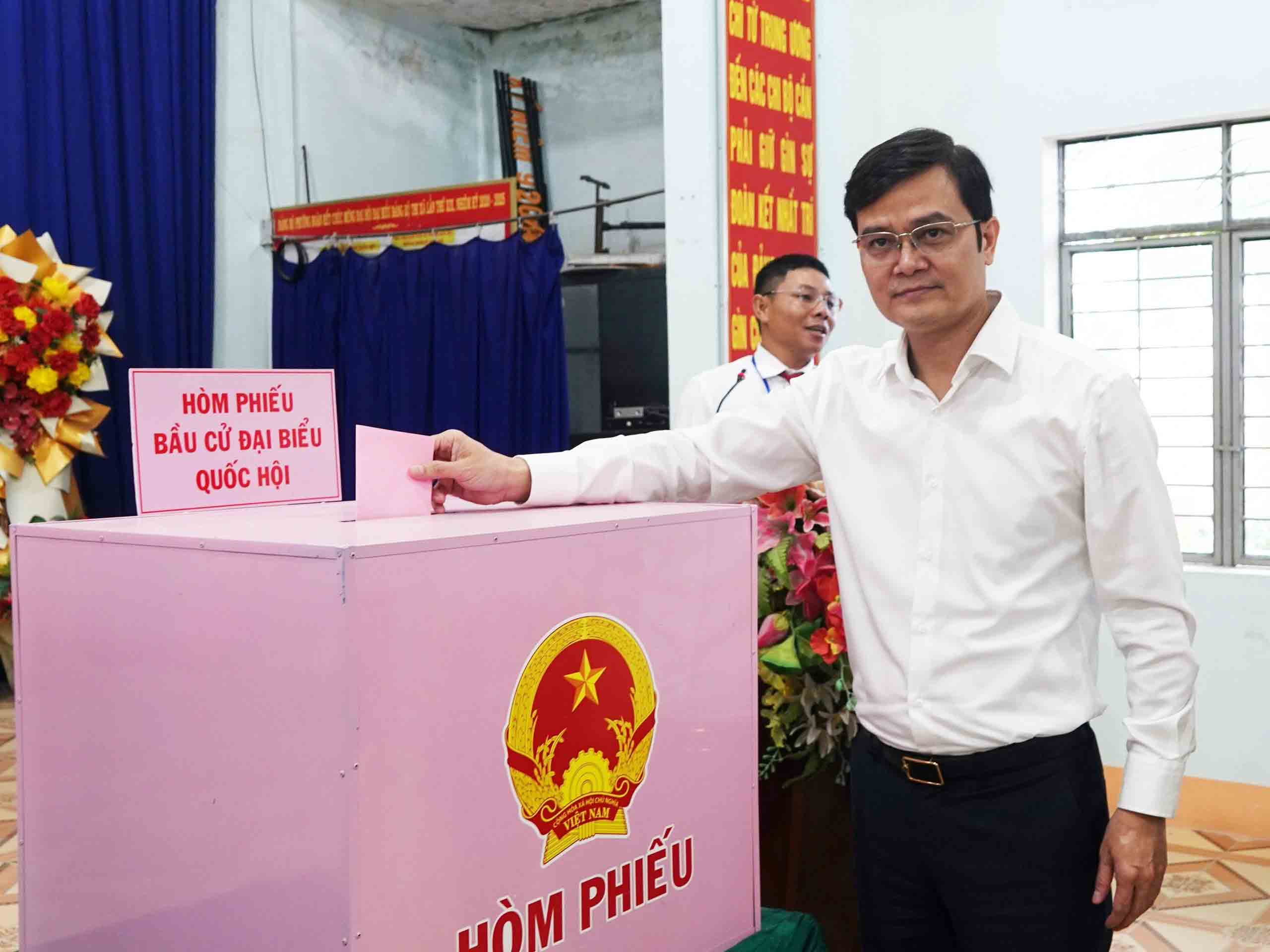 Ngày hội bầu cử 2026: Cử tri nô nức tham gia bầu cử trên khắp cả nước - Ảnh 3.