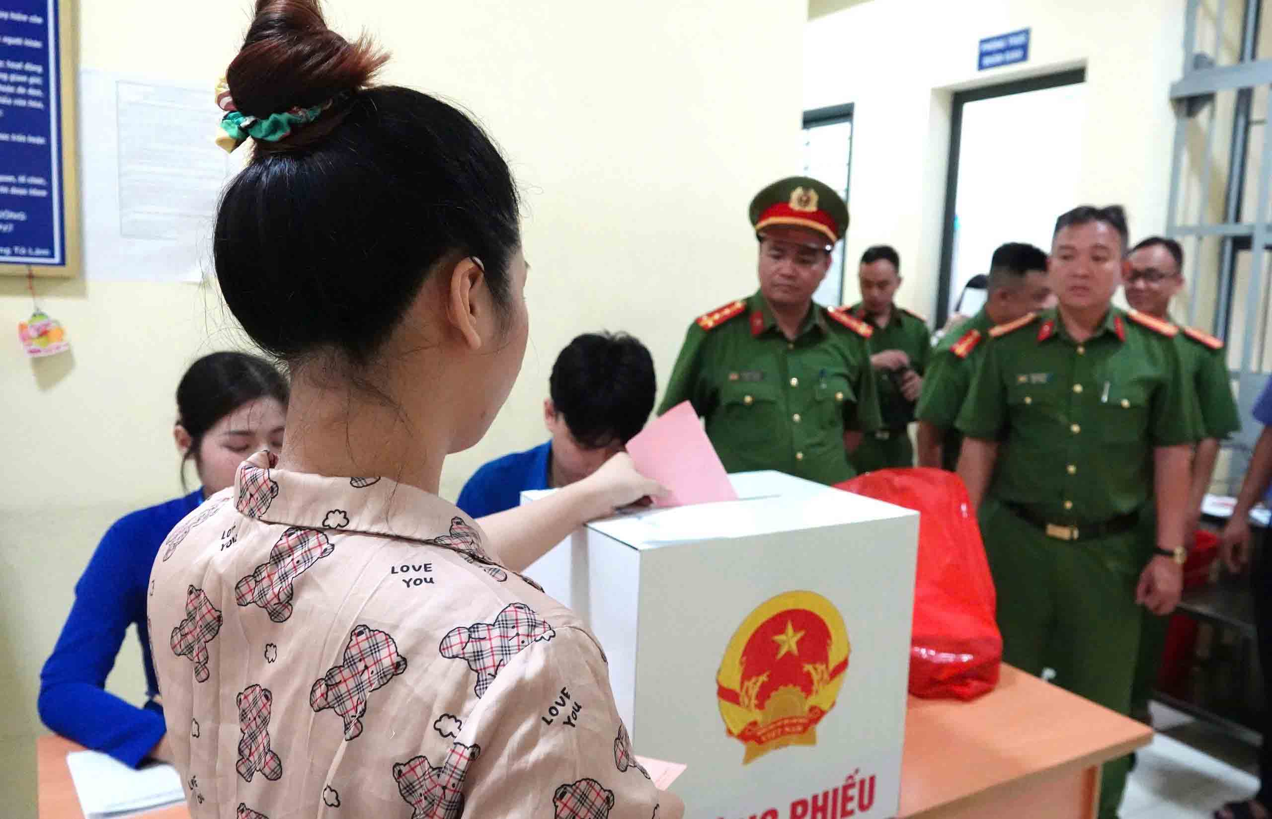 Ngày hội bầu cử 2026: Cử tri nô nức tham gia bầu cử trên khắp cả nước - Ảnh 7.