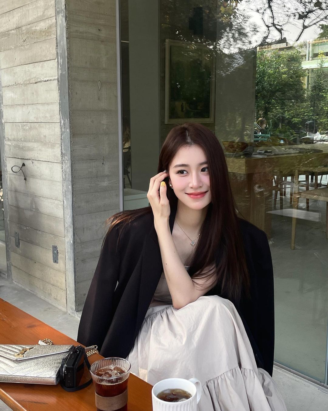 Mê trà sữa, nghiện cà phê “sang”: Chúng ta đã “uống” bao nhiêu lượng vàng mà không hay?- Ảnh 2.