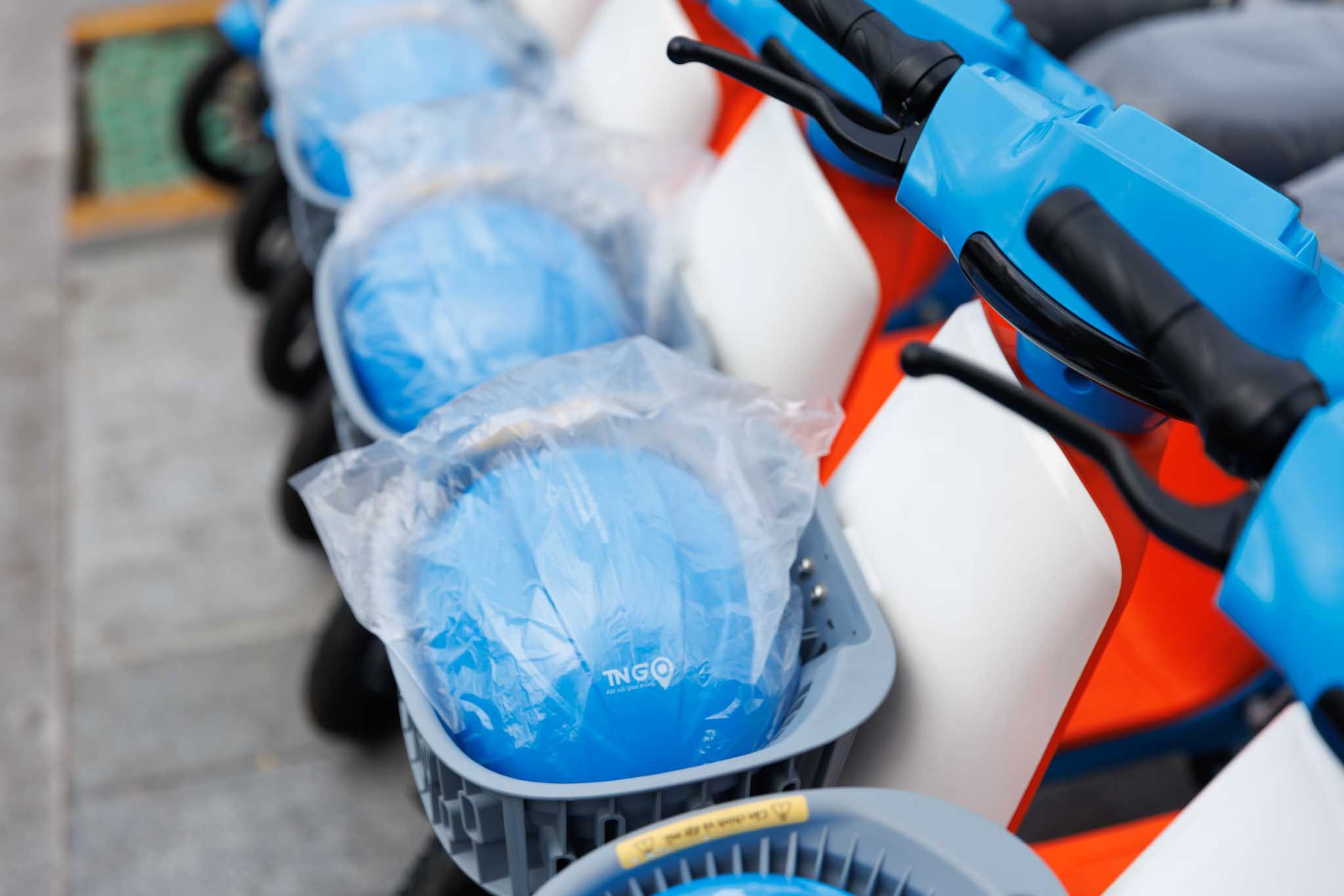 Một mô hình giao thông mới vừa xuất hiện ở TP.HCM, người dân hào hứng trải nghiệm trong ngày đầu ra mắt- Ảnh 6.