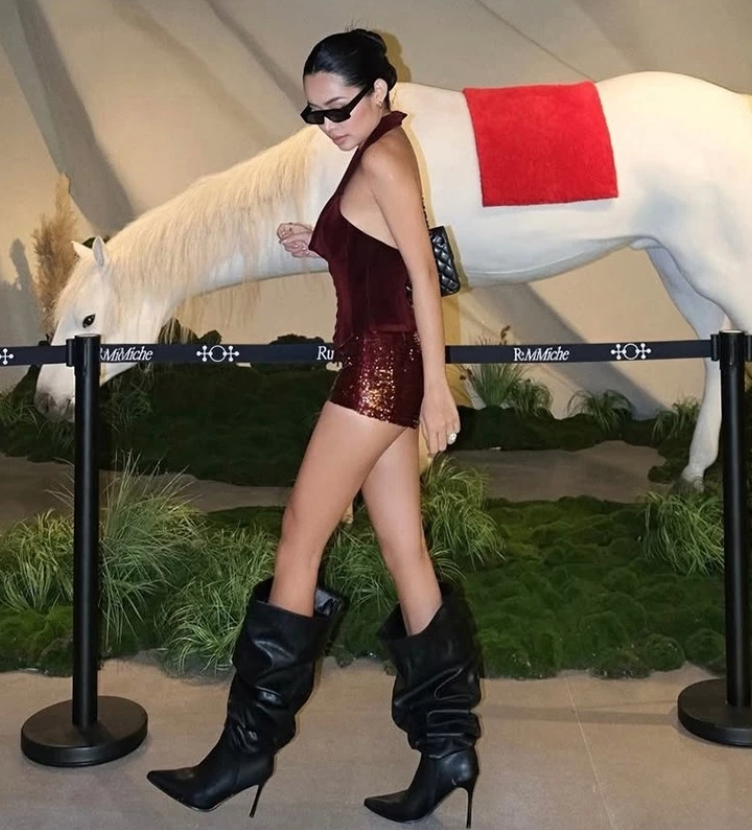 1773619429 405 Vo quoc dan chi cao 1m55 nhung mac gi cung