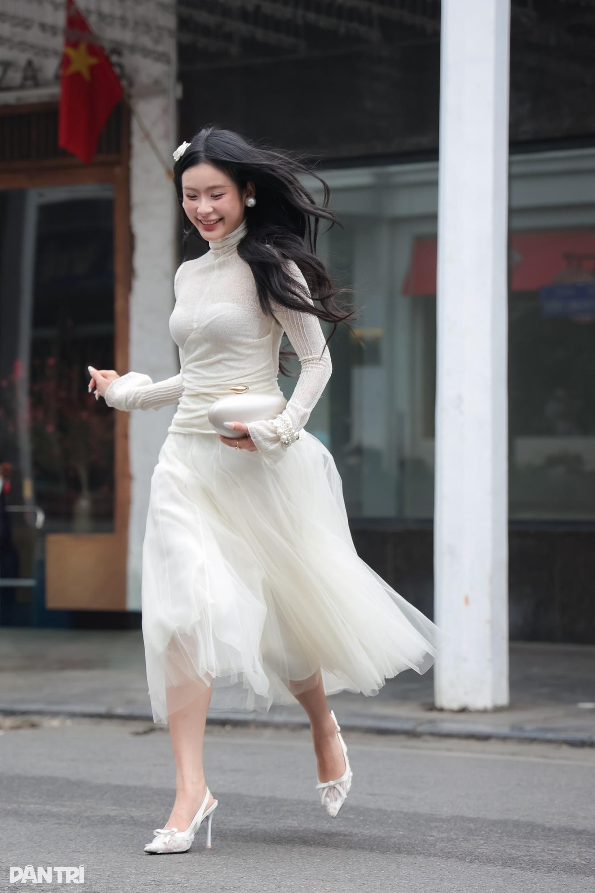 Diễn viên phim giờ vàng VTV gợi ý phong cách vừa gợi cảm, vừa thanh lịch - 8