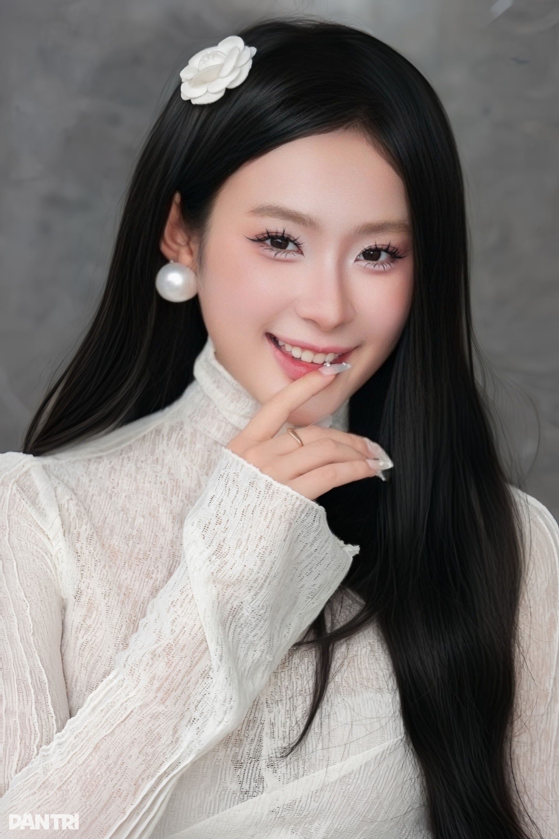 Diễn viên phim giờ vàng VTV gợi ý phong cách vừa gợi cảm, vừa thanh lịch - 10