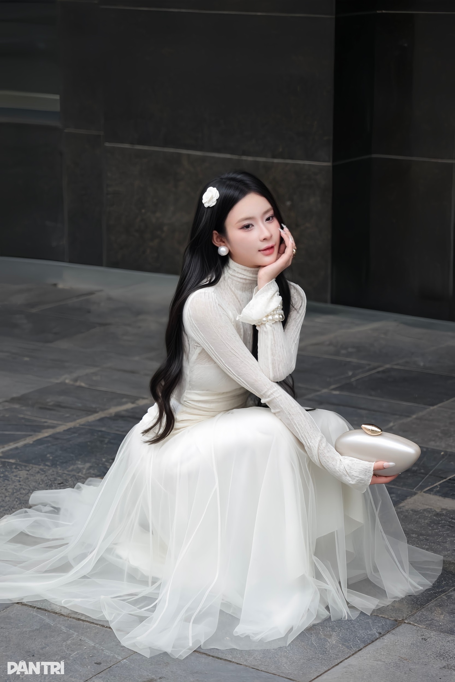 Diễn viên phim giờ vàng VTV gợi ý phong cách vừa gợi cảm, vừa thanh lịch - 12